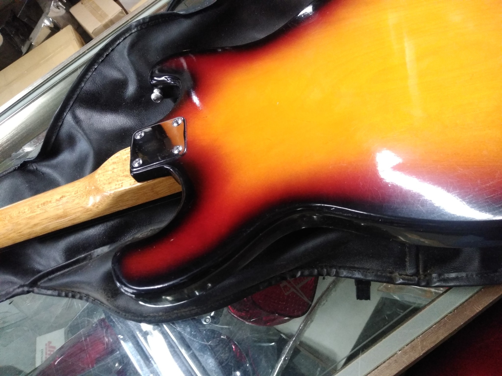 Vtg Prestige Electric 6 String Guitar w/Tremolo Arm Pick Guard Steel Reinforced