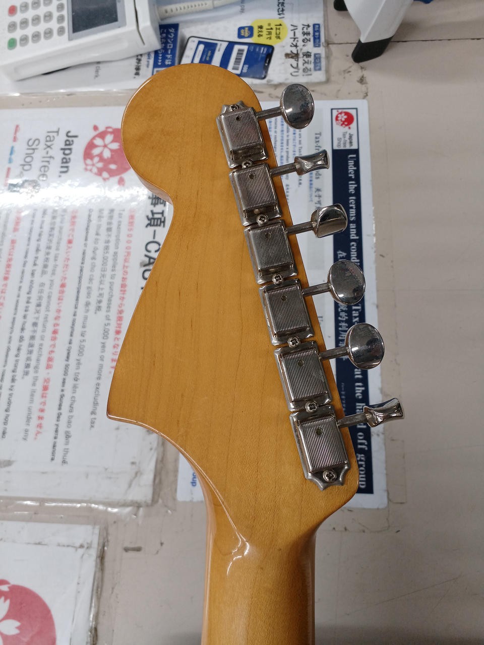 FENDER AMERICAN VINTAGE ’62 JAGUAR ELECTRIC GUITAR 951862