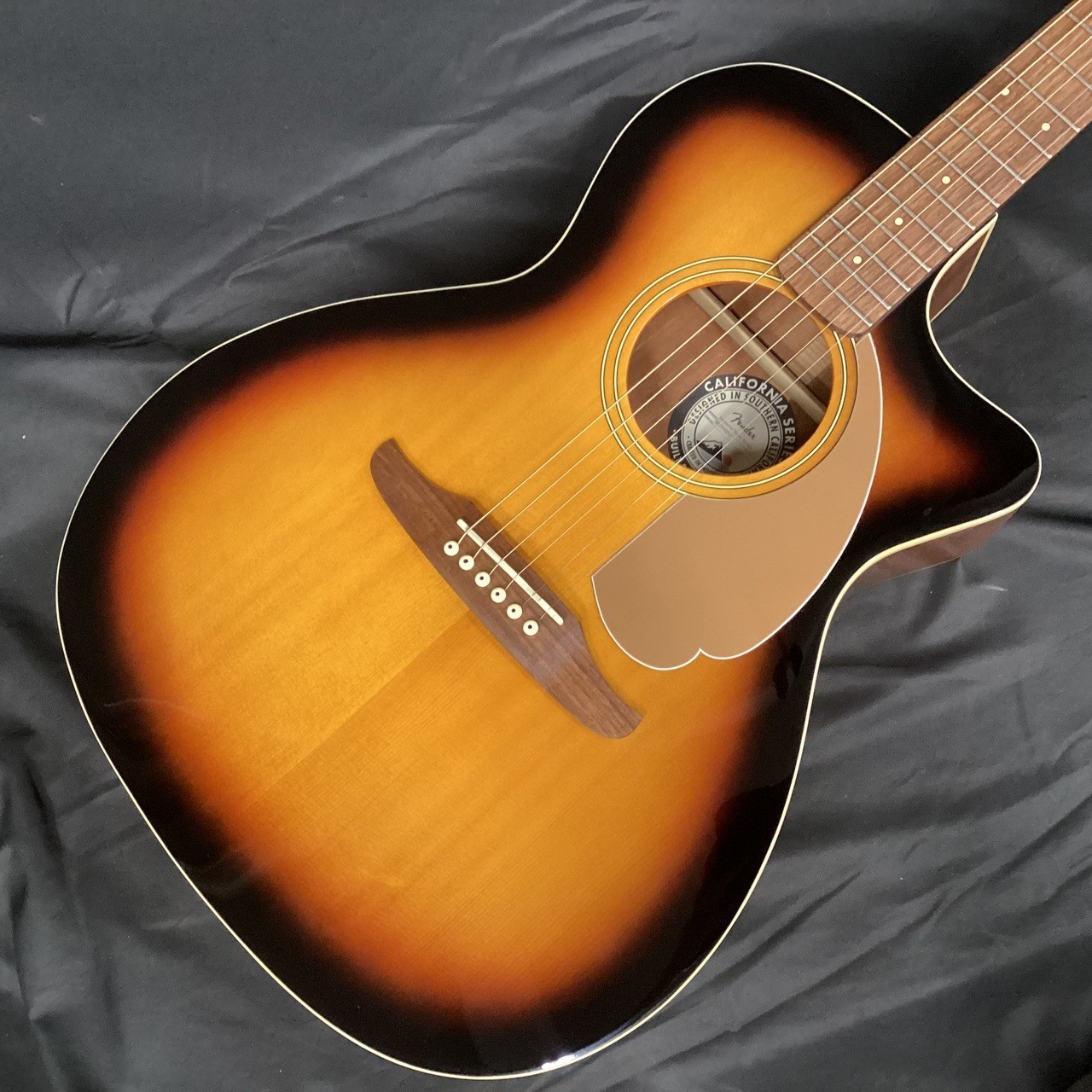 Fender Newporter Player A/E Guitar – Natural w/ Walnut FB With Case USED