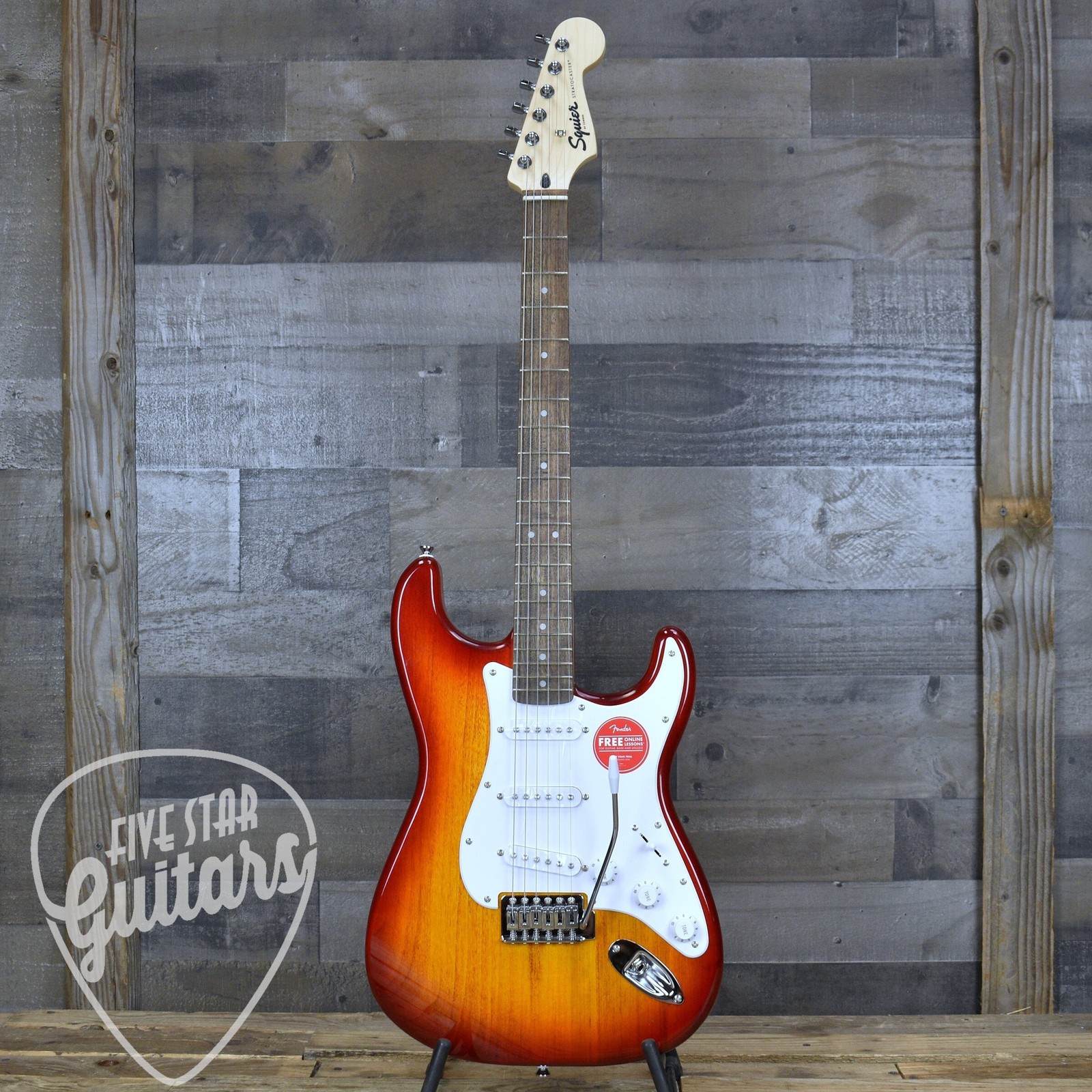 Squier Sonic Stratocaster – Sienna Sunburst
