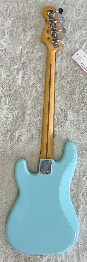Fender 75th Anniversary Player II Precision Bass®, Rosewood board, Daphne Blue