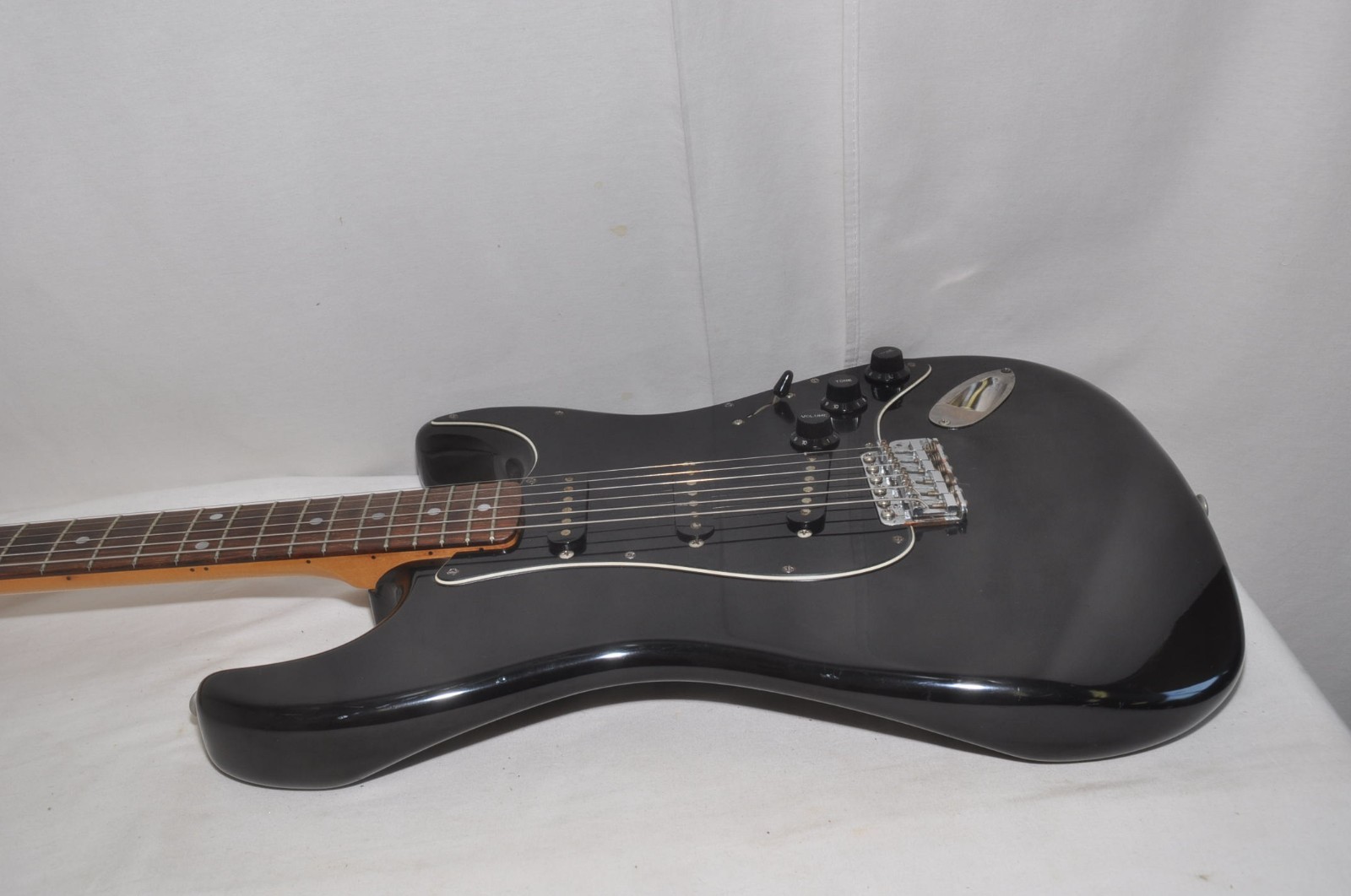 Fender Japan Squier ST72 Large Head Black Electric Guitar Ref No 7210