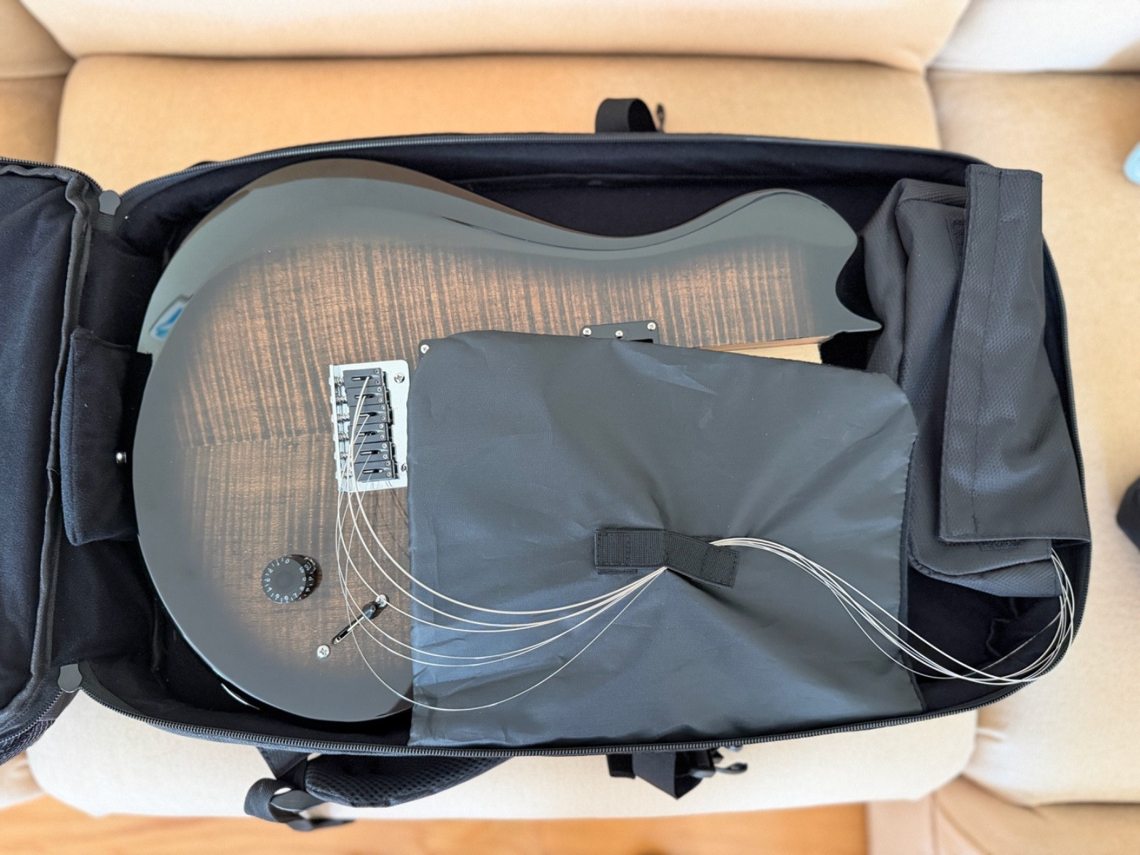 Journey OE990BK Travel Electric Guitar with back pack