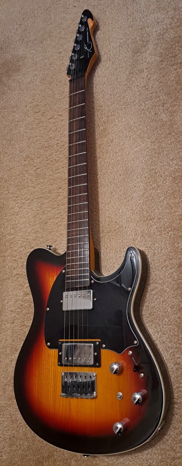 Peavey Generation EXP Guitar, Sunburst, HH + Piezo, Excellent!