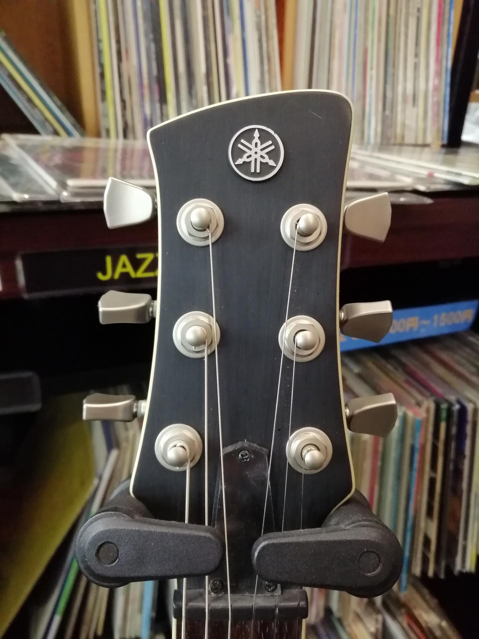 YAMAHA RS820CR Electric Guitar