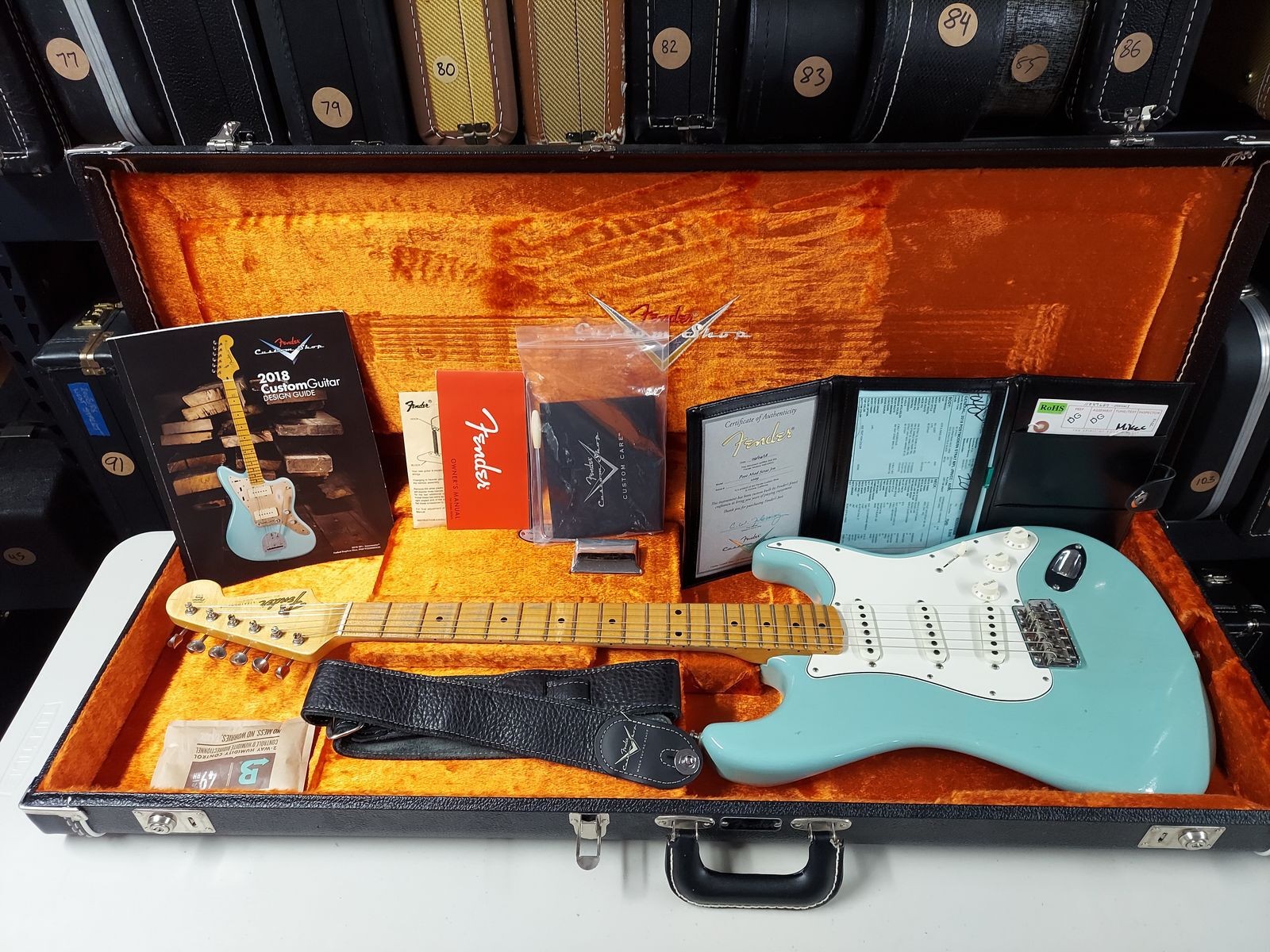 2018 Fender Custom Shop Postmodern Journeyman Relic COA Included Daphne Blue Fin