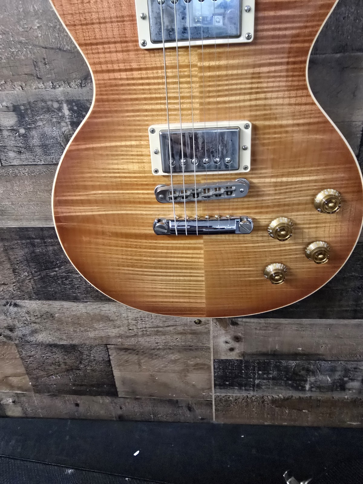 2005 Gibson 50’s Les Paul Standard AAA Flame Top W/ Ohsc 9.2 Lb
