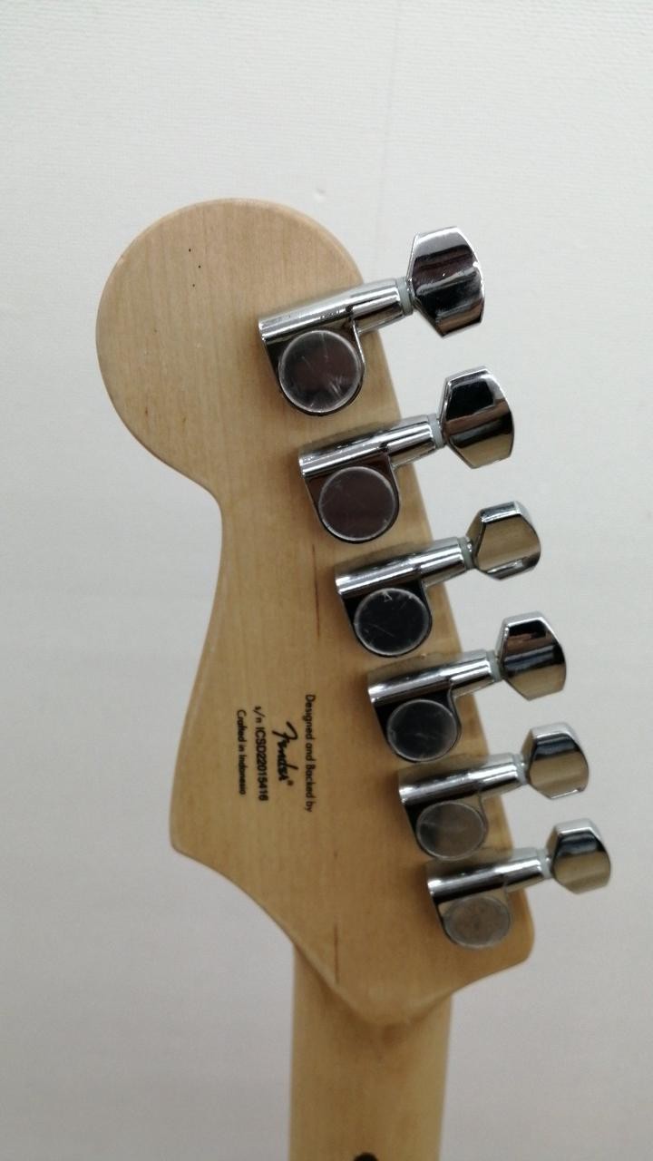 SQUIER SQ BULLET STRAT HT Electric Guitar