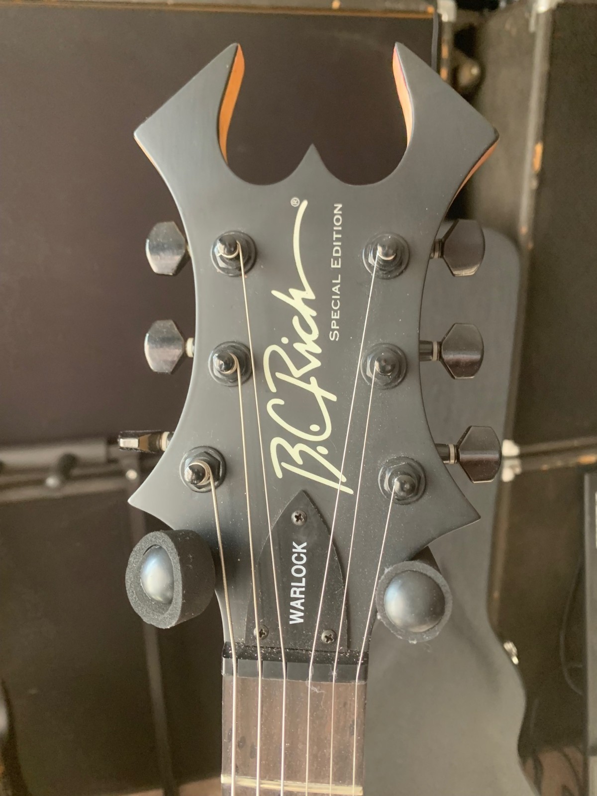 BC Rich Invisibolt Warlock