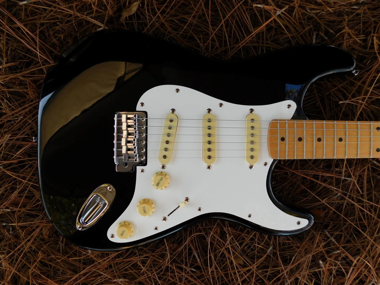 Korean Made Squier Bullet Stratocaster,Black,SSS, Maple Neck, All Original, Nice