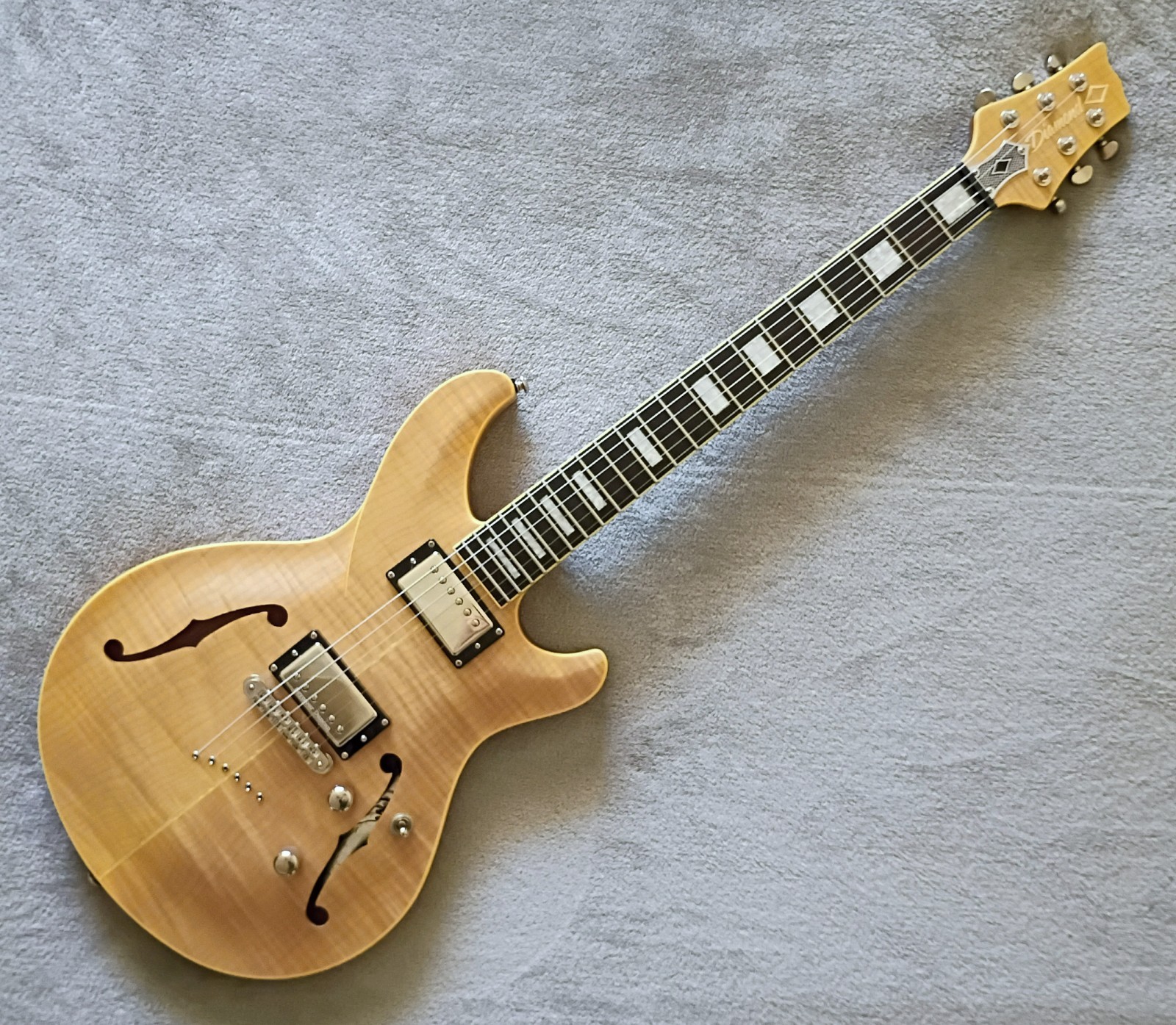 Diamond (DBZ) Monarch Semi-Hollow (Korea) Flame Maple ~ Seymour Duncan’s ~ OHSC