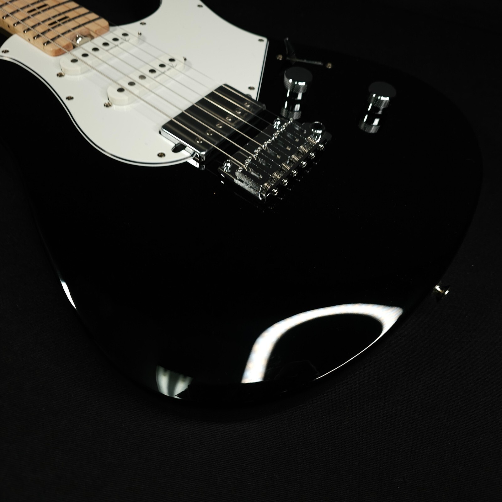Yamaha Pacifica Standard Plus Black Electric Guitar w/bag