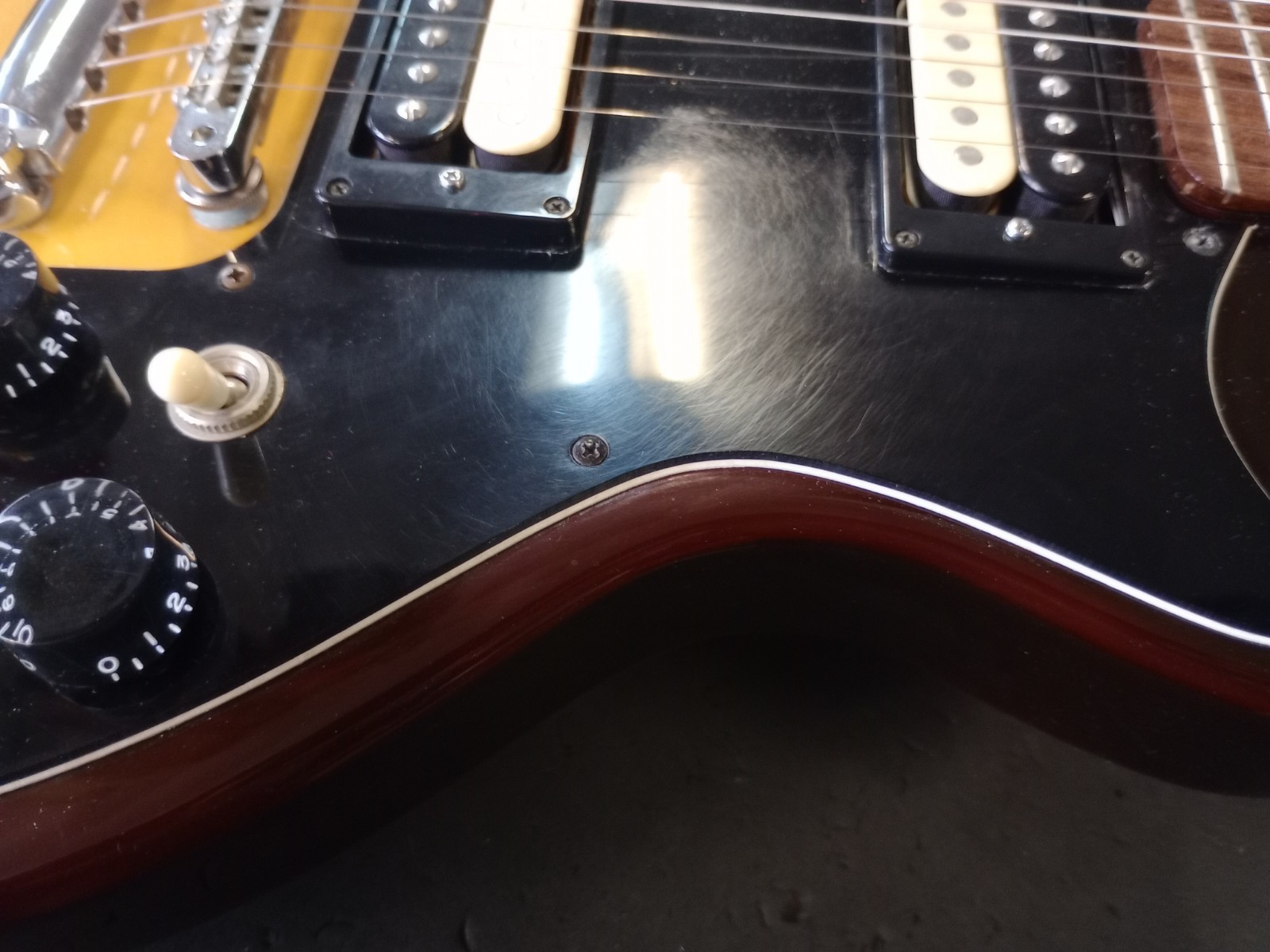 Gibson Sonex-180 Deluxe 1983 Sunburst w/Original Hard Case *** FREE SHIPPING ***