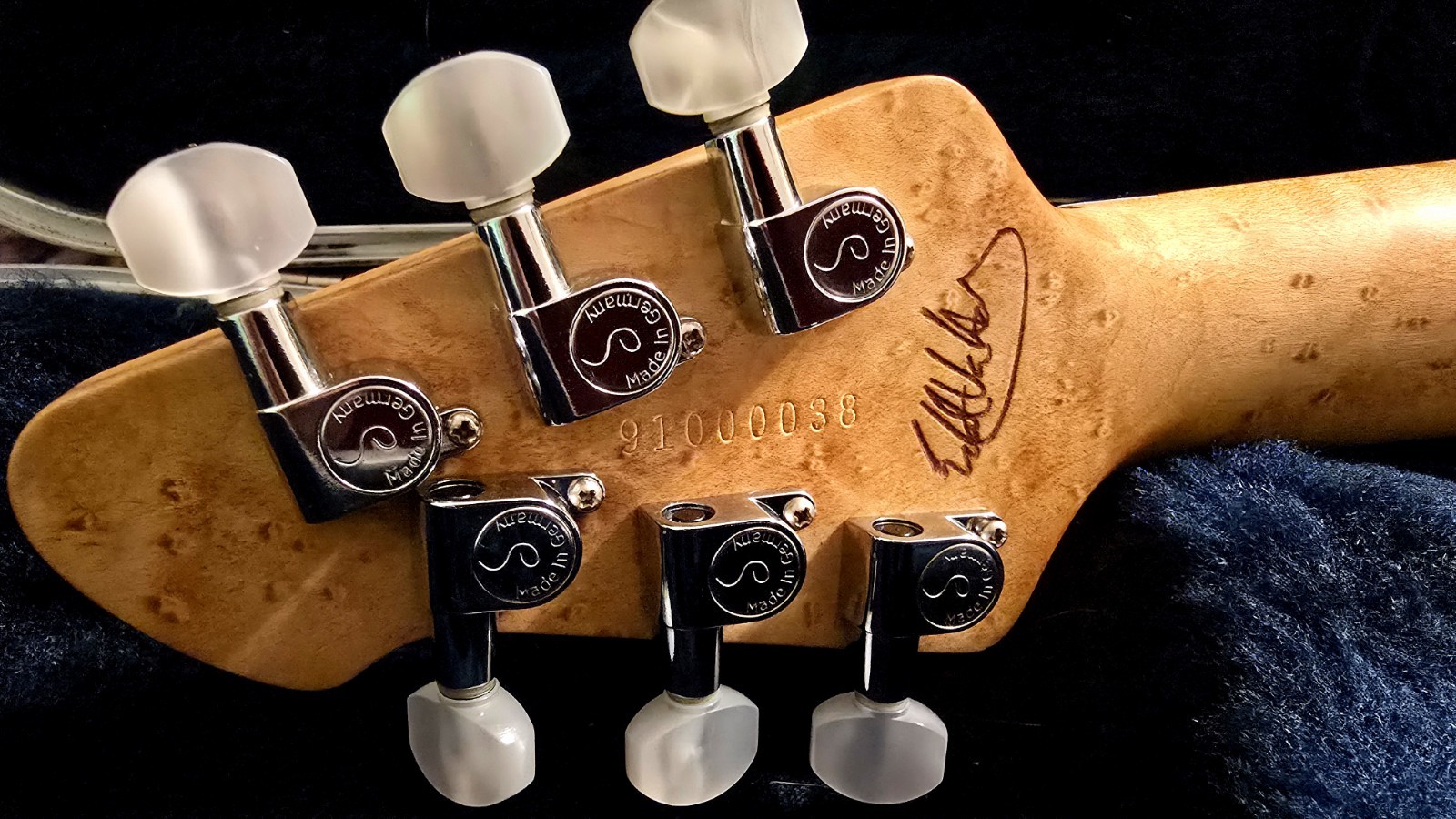 Peavey Wolfgang VH #38 August 1996 Ivory Birdseye Maple OHSC