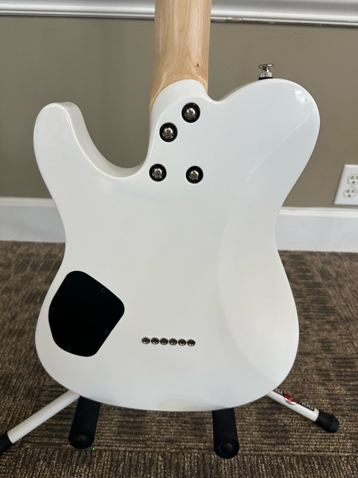 Yamaha PACS+11S Pacifica SC Standard Plus Electric Guitar, Rosewood, Shell White
