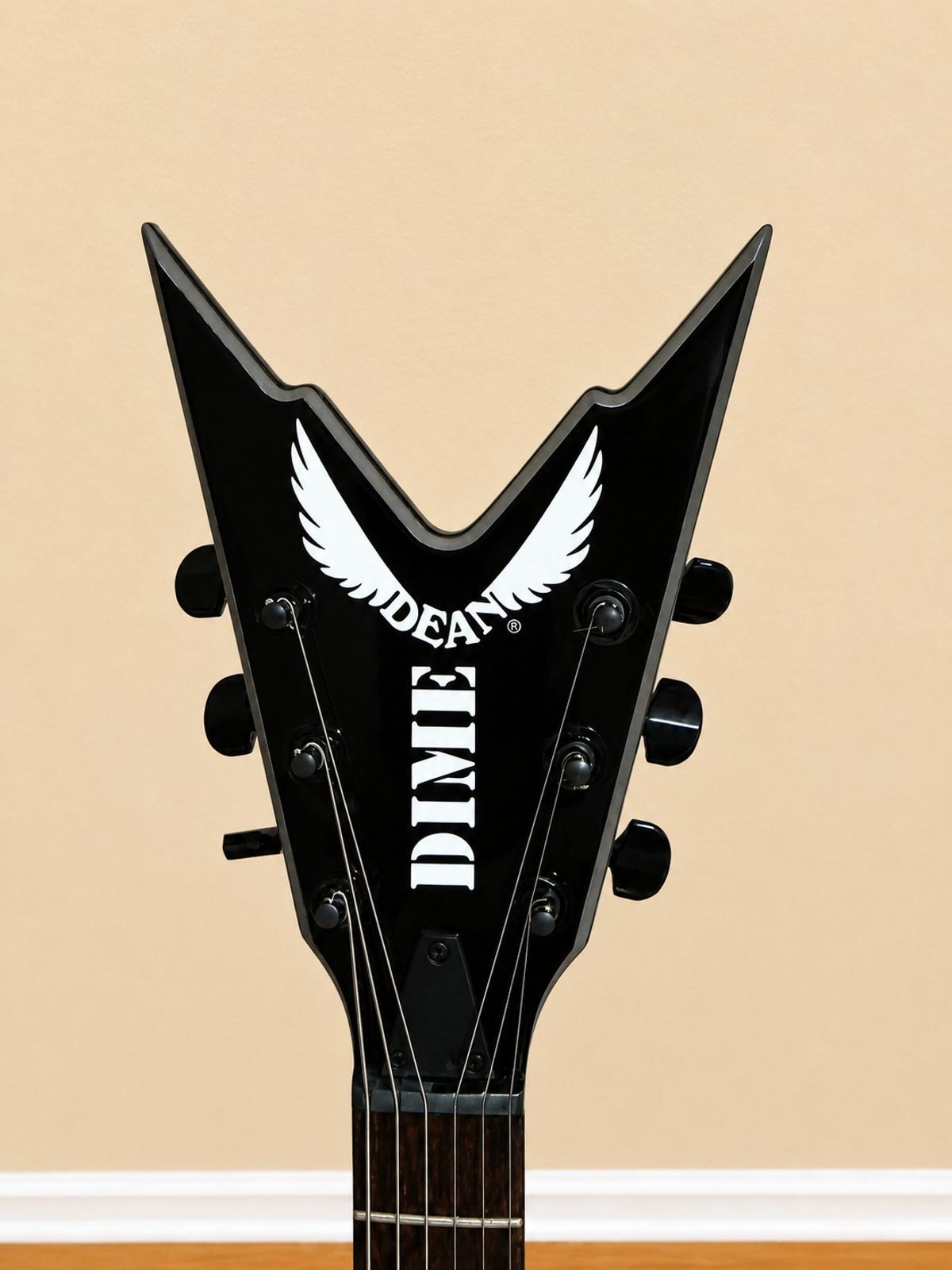 Dean Stealth Dimebag Darrell Signature Model – Black/Silver Rare Dimebag Stealth
