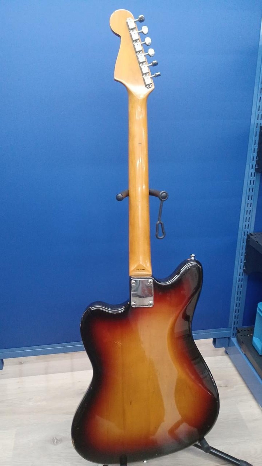 FENDER JAZZMASTER JM66 Used Alder body Maple neck Rosewood fingerboard Sunburst