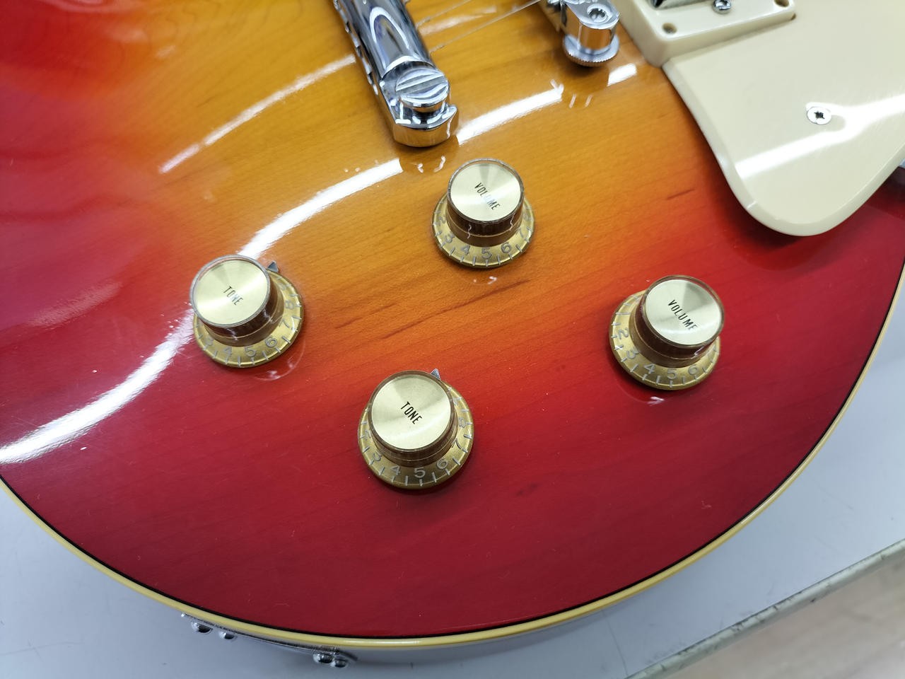 YAMAHA SL380 Electric Guitar