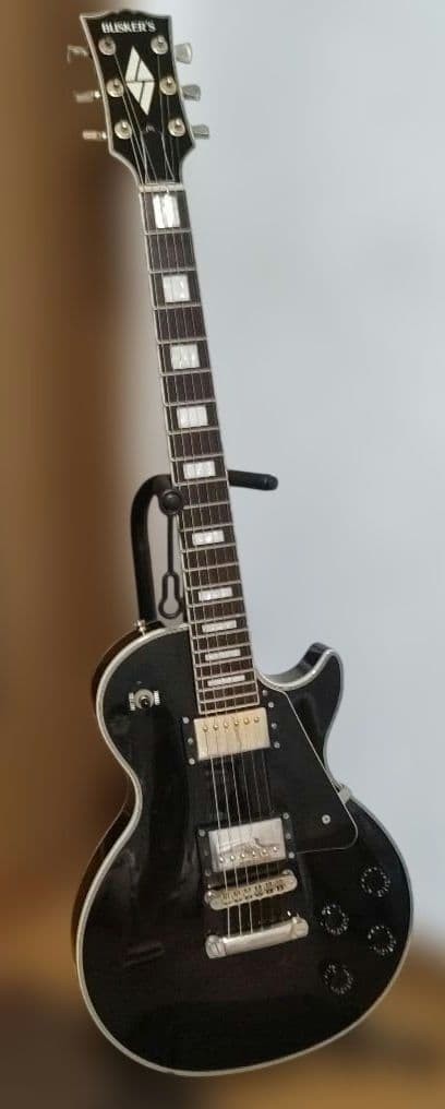 BLC300 Busker’s Electric Guitar Black Les Paul Type