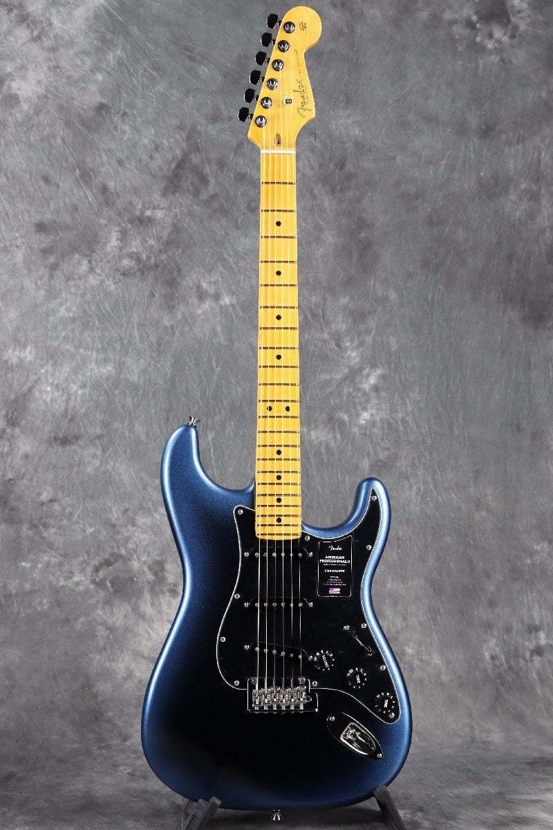 Fender American Professional II Stratocaster Maple Fingerboard Dark Night 3.4kg
