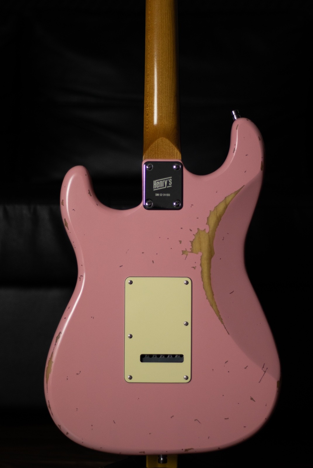Henry’s Electric Guitar Snake ST-1 Boa – Pink Relic *OLD HEADSTOCK*