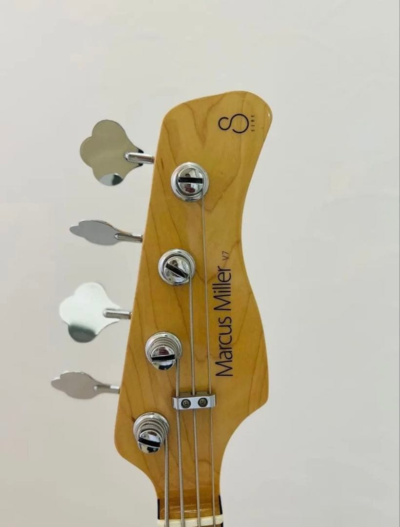 Sire V7 Vintage Ash 4St 2Nd Gen Genuine Case Included