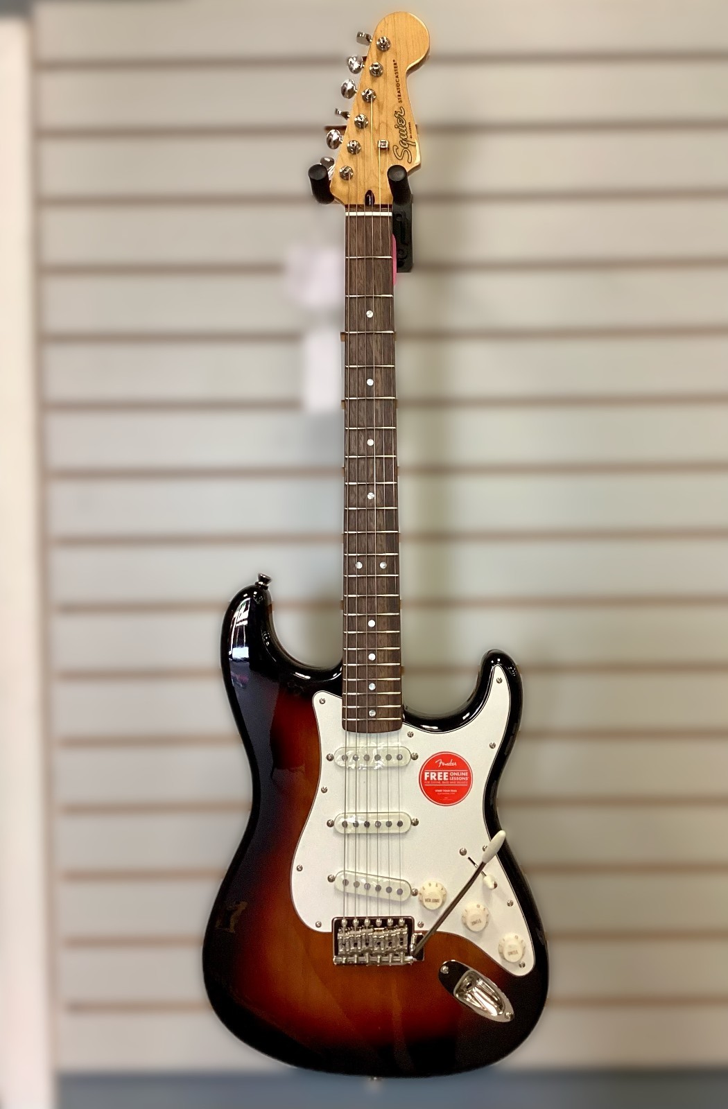 Squier Classic Vibe ’60s Stratocaster-3 Color Sunburst