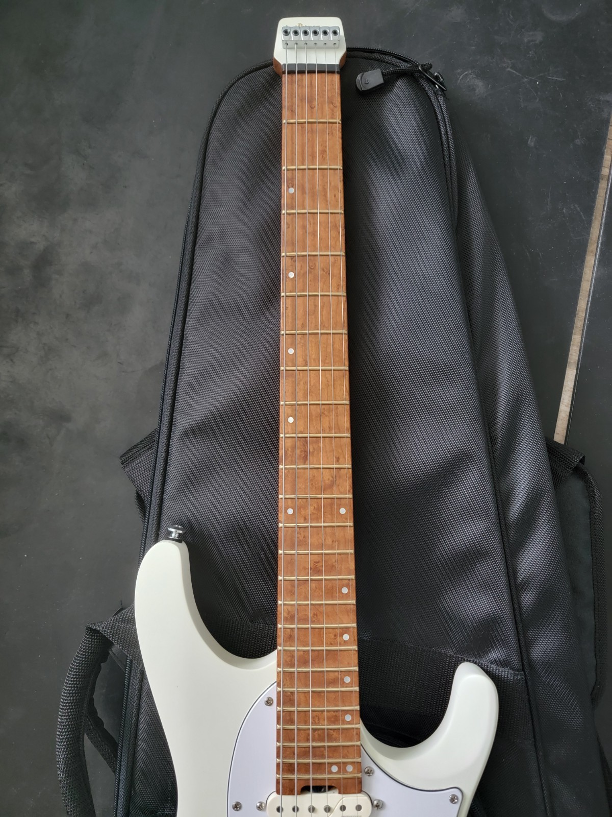 Ibanez ICHI10-VWM Headless Stratocaster Ichika Nito Signature Quest 2021 mod