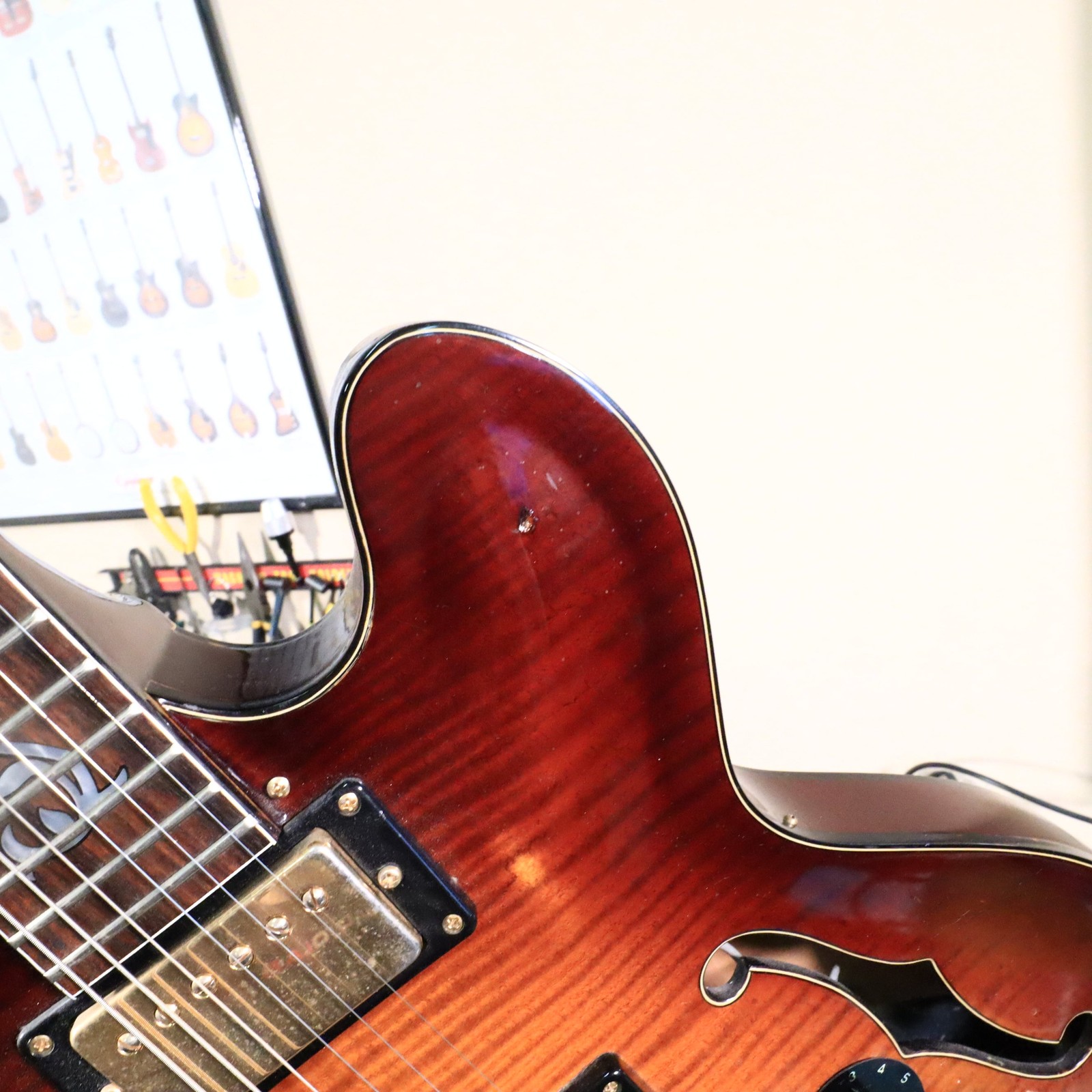 Vintage 1970s Electra MPC X810 Onboard Sunburst Japan Guitar
