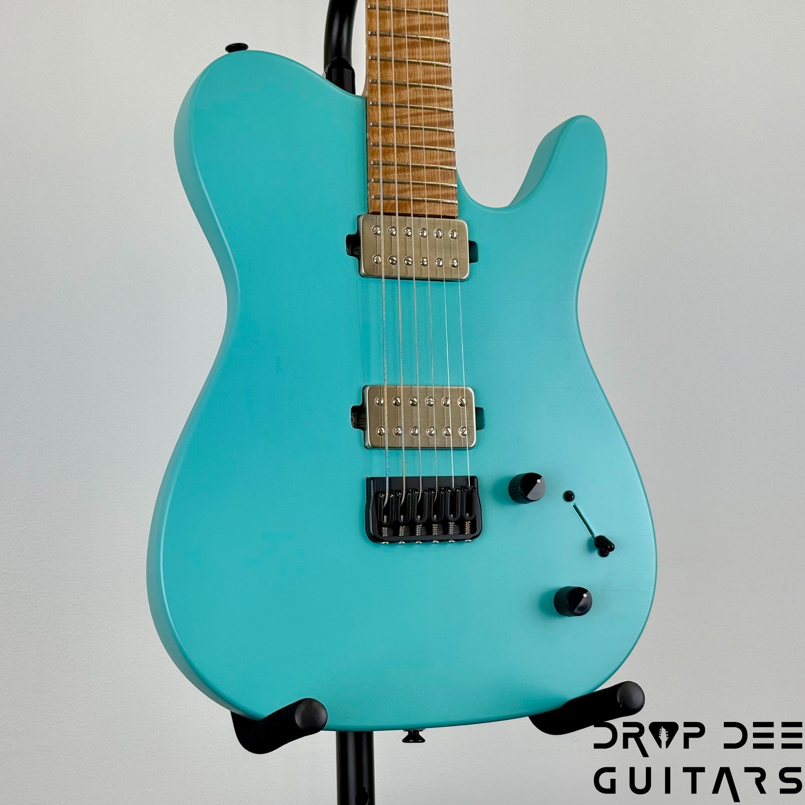 SMP Custom Shop Τρίτη Electric Guitar w/ Case – Seafoam Green