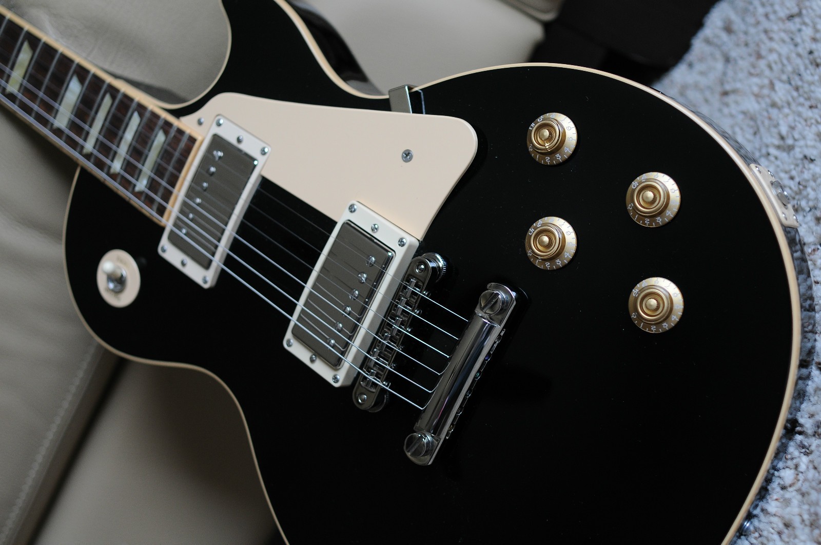 2006 Gibson Les Paul Standard Black w/case – Closet Classic!