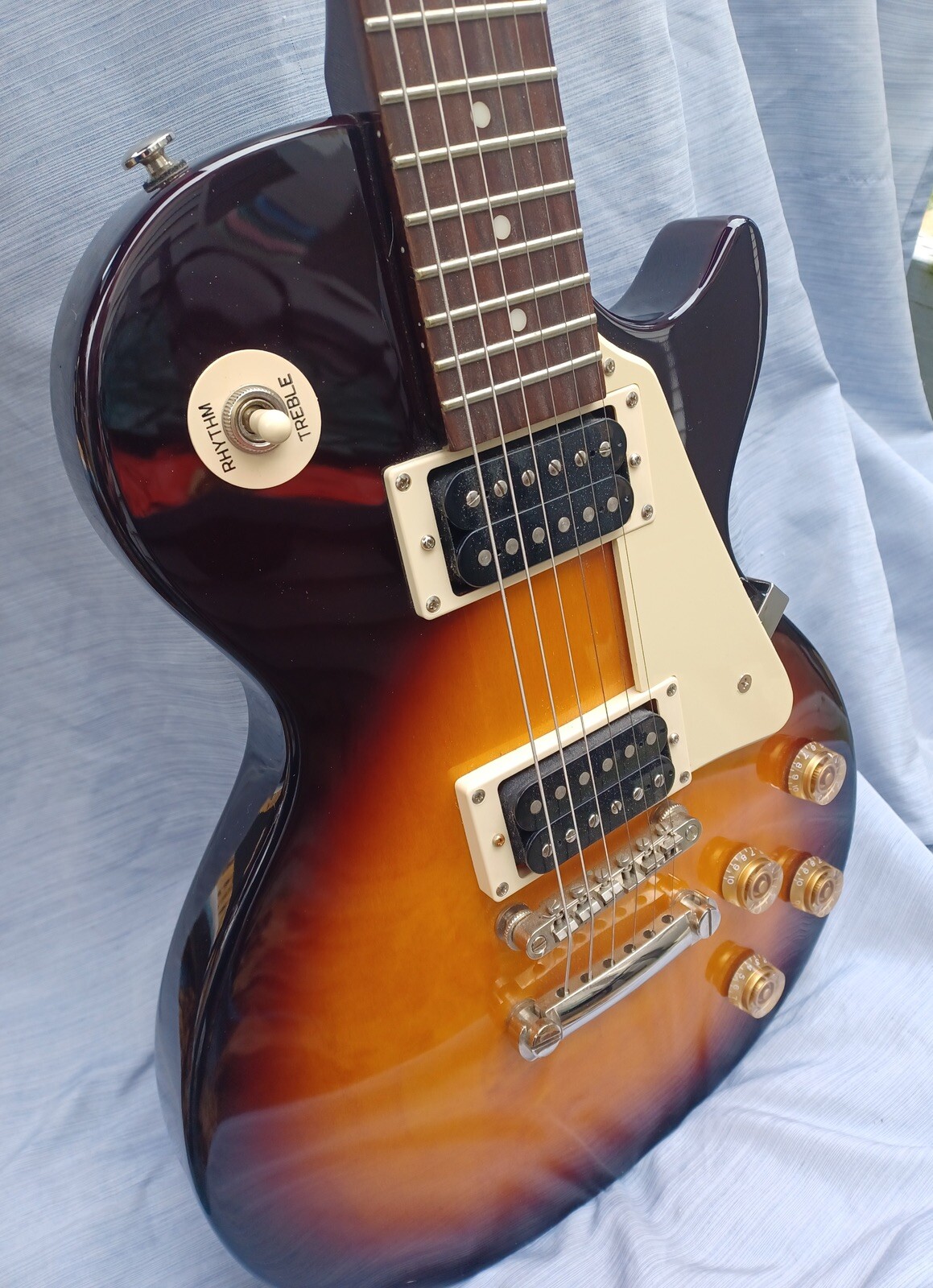 EPIPHONE – LES PAUL 100 Black Sunburst Electric Guitar