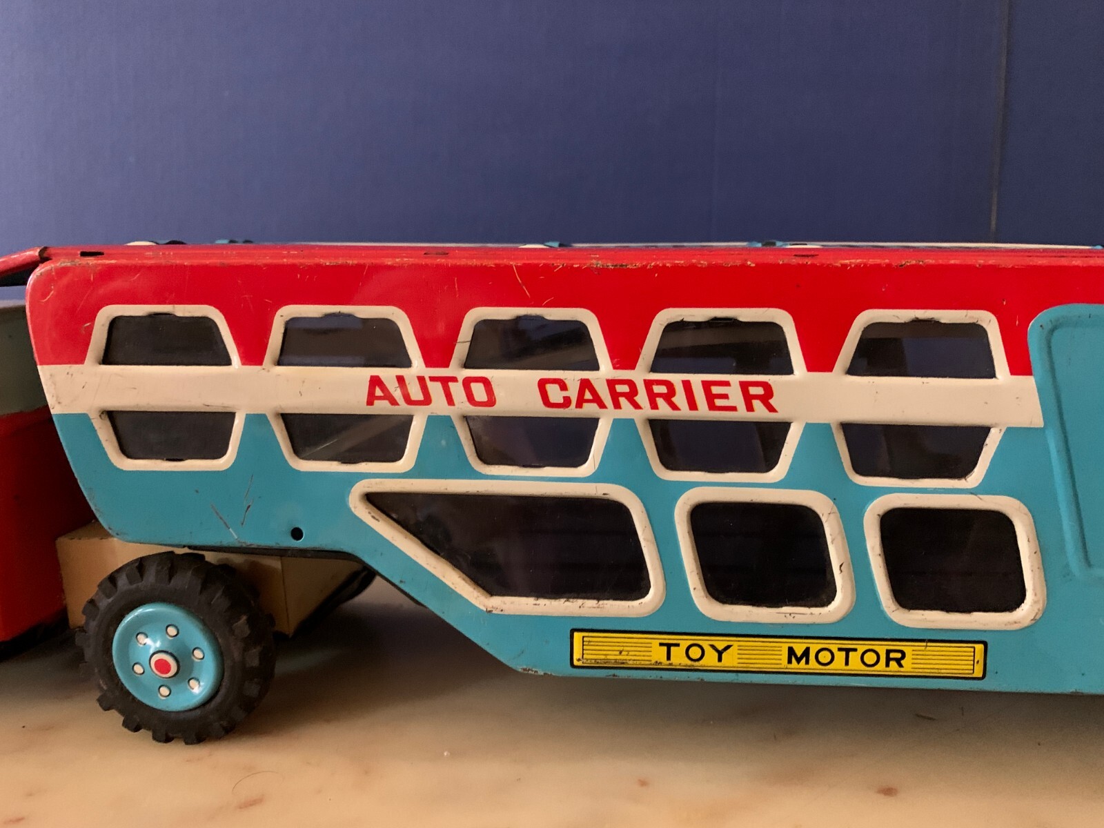 VINTAGE LARGE TIN TOY FRICTION T.n NOMURA TRUCK AUTO CARRIER TOY MOTOR JAPAN