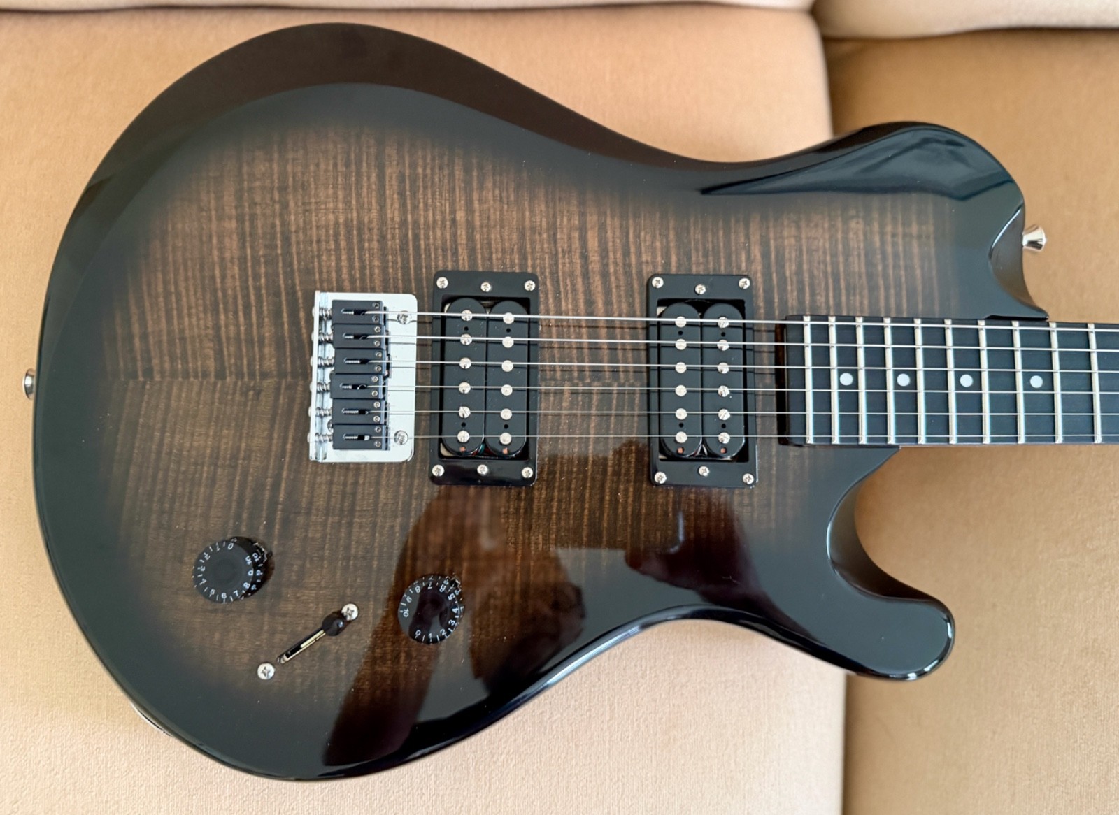 Journey OE990BK Travel Electric Guitar with back pack