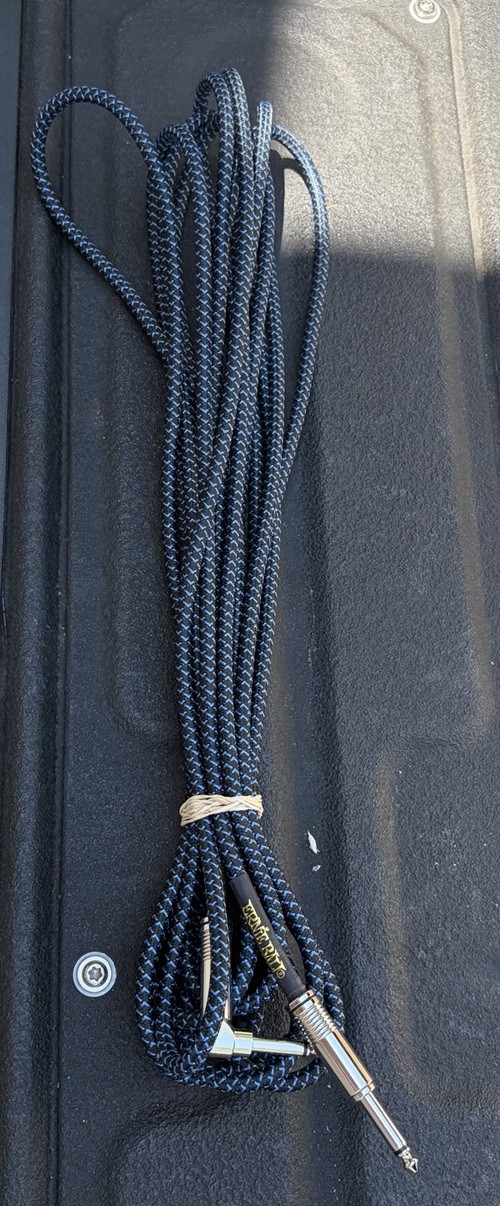Ernie Ball Braided Straight To Right Angle 25 Ft Blue/black Cable