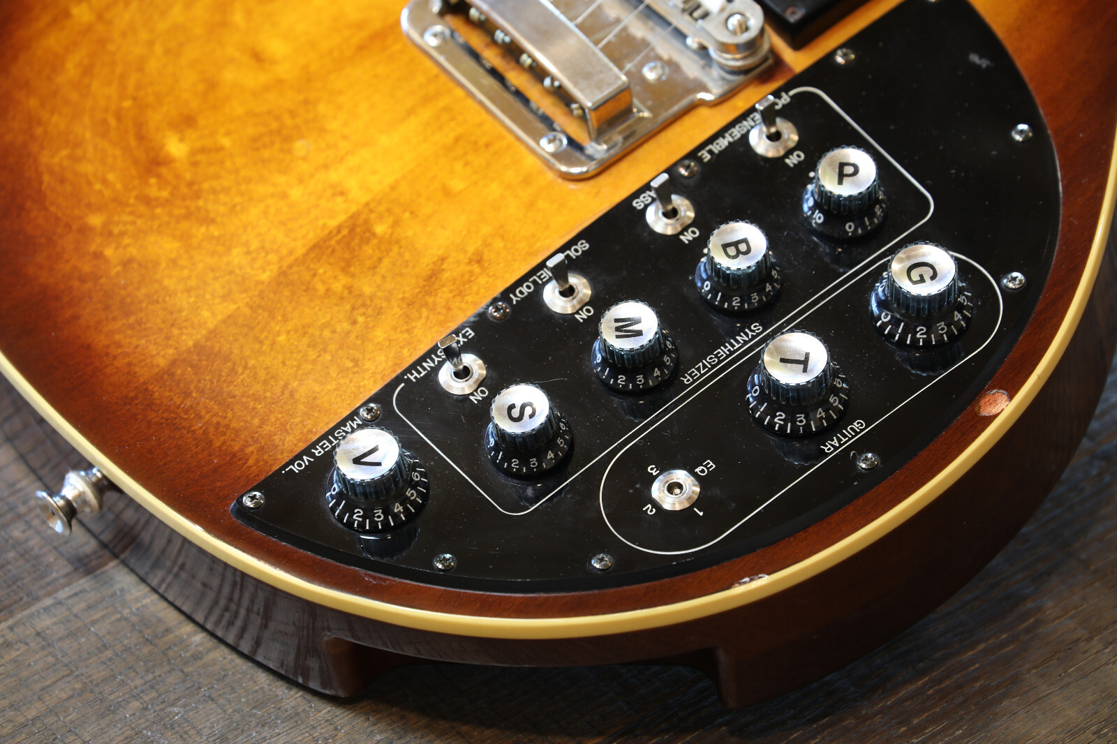 Vintage! 1977 Roland GS-500 Paraphonic Synth Electric Guitar Honey Burst + OHSC