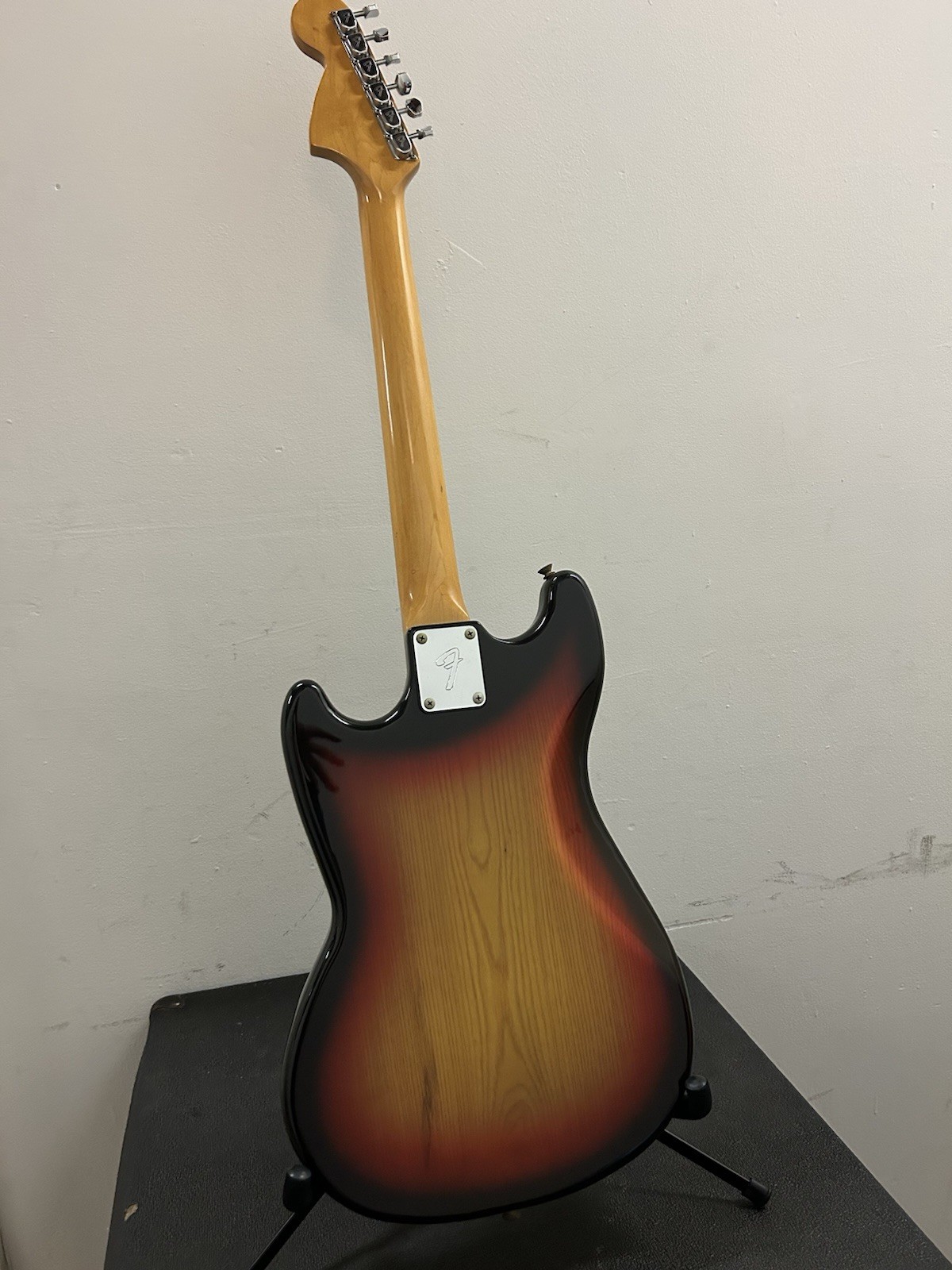 1978 Fender Mustang Sunburst Vintage Electric Guitar & Original Hard Case! Clean