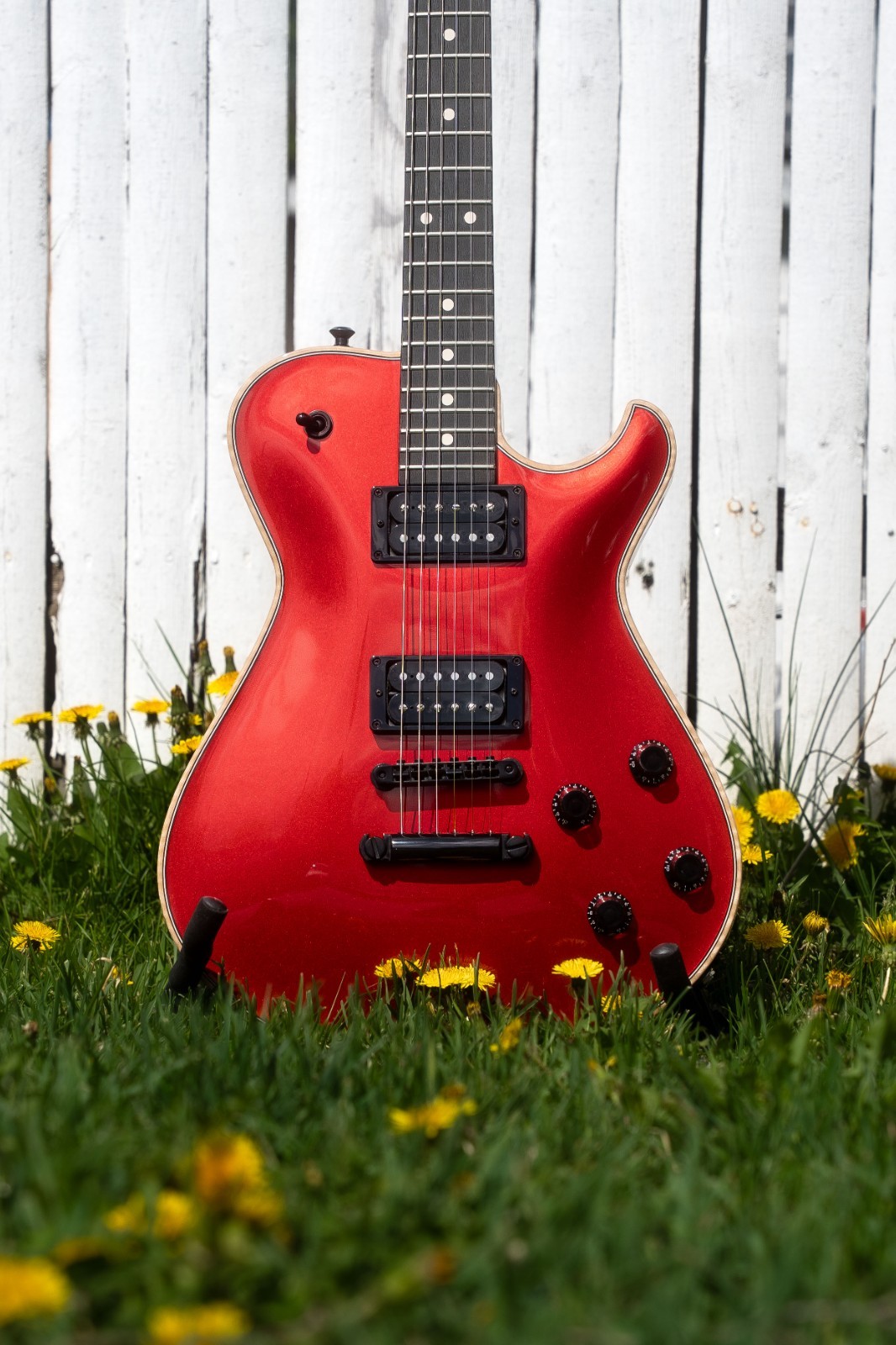 Knaggs Kenai TOM/Candy Apple Red/Black HW