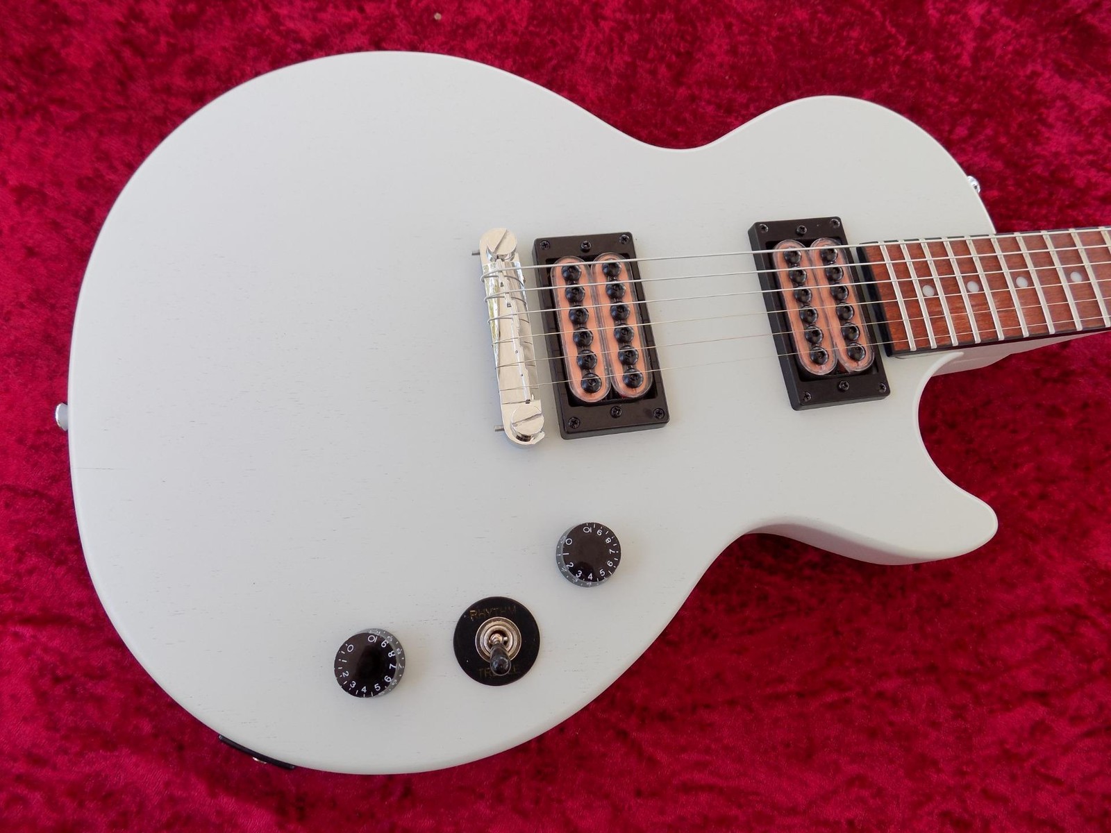 Epiphone LP Special , Invader Style Hot Humbuckers,Coil Splitting,Tuners, Nice