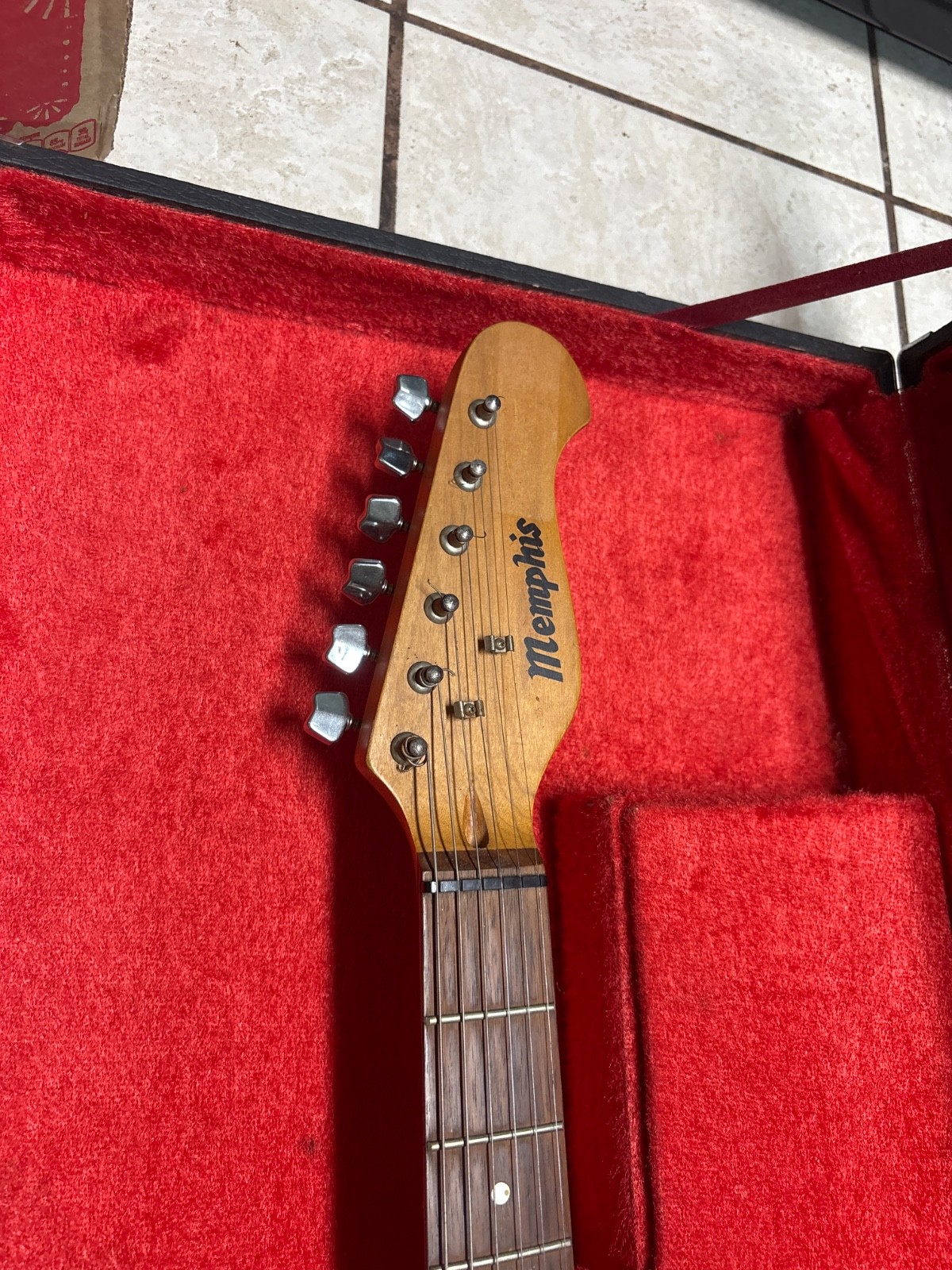 Memphis Electric Guitar Solid Body Brown Tan White with case