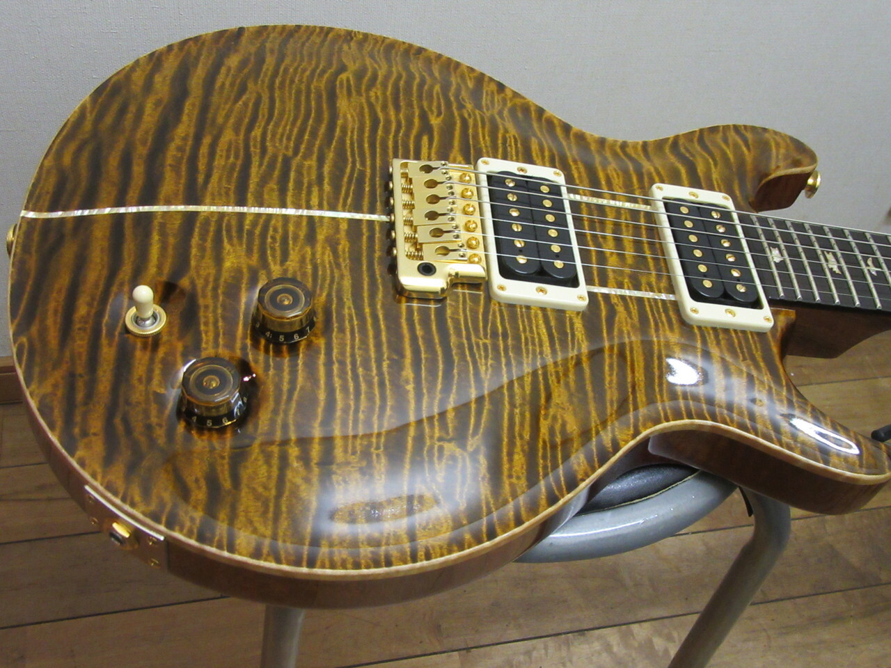 PRS PRIVATE STOCK 3929 SANTANA2/LIGHT TIGER EYE Used