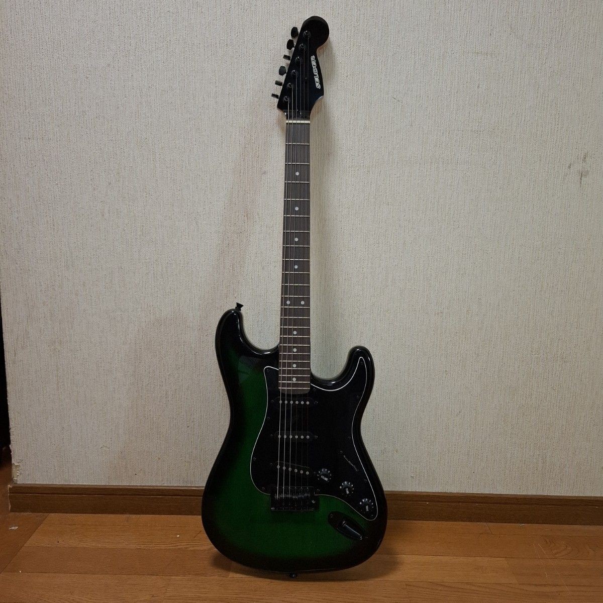 SELDER Electric Guitar Stratocaster Black Green