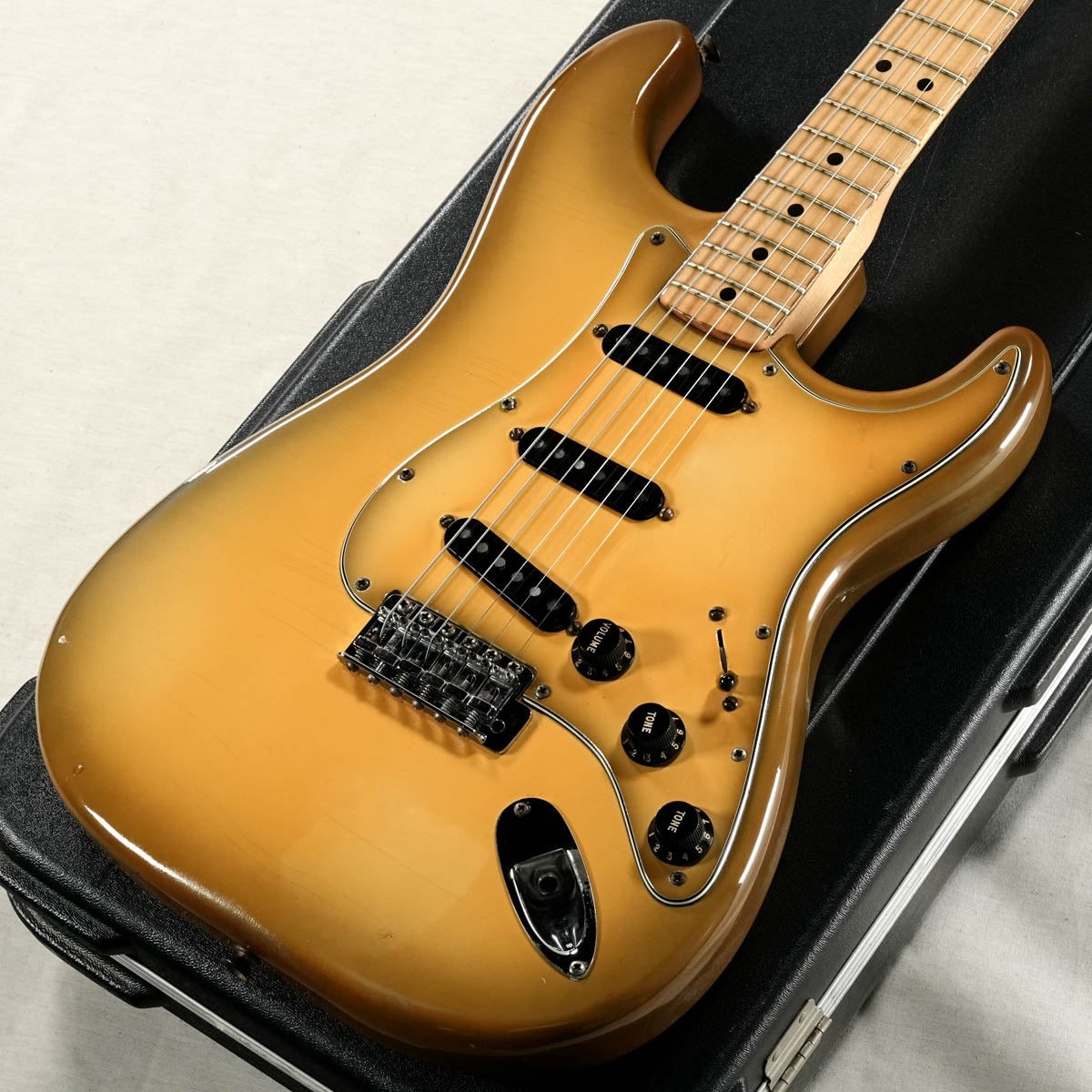 Fender 1980 Stratocaster Antigua Used