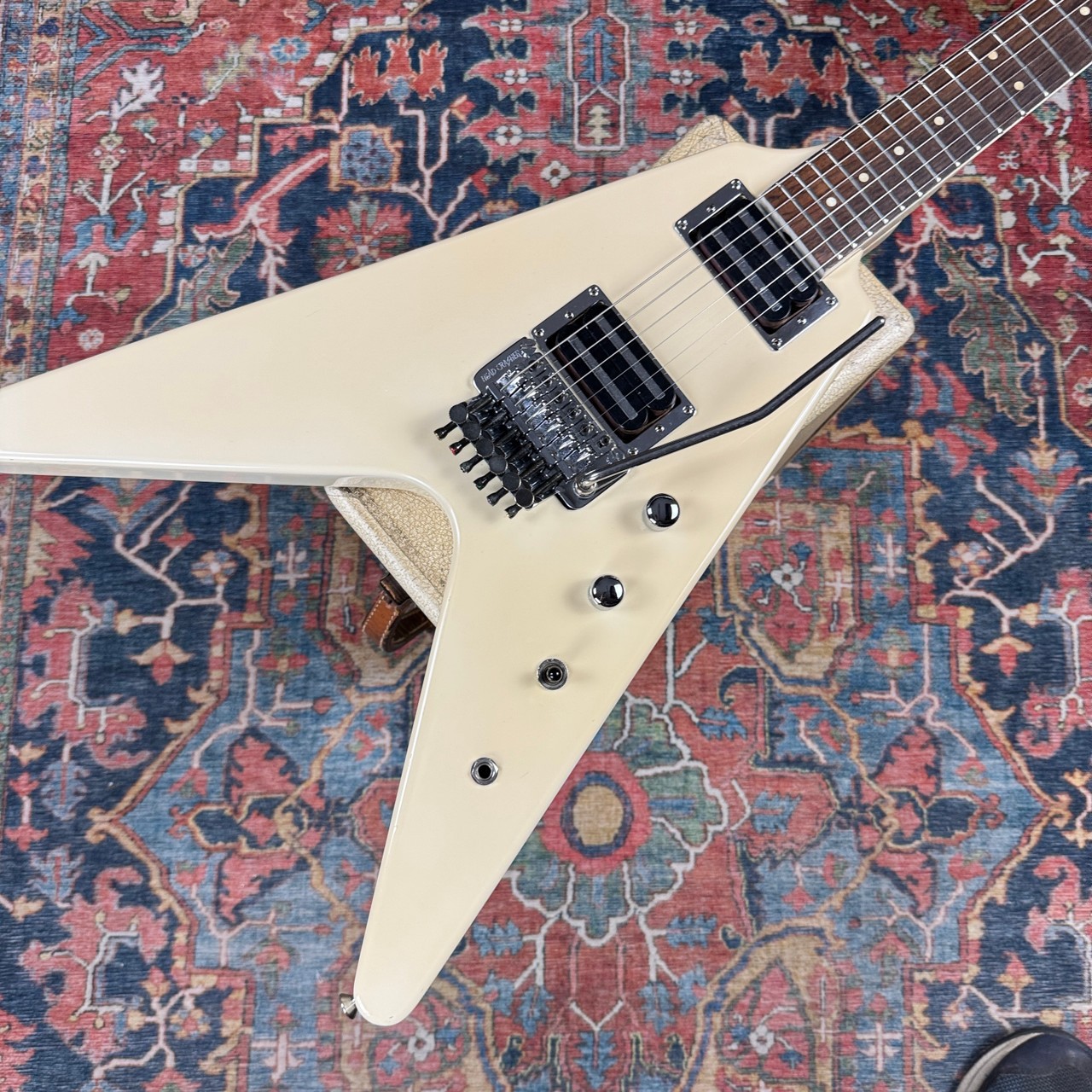 Fernandes Flying V Model BSV-70 Short Scale Heavy Metal Version – 1985
