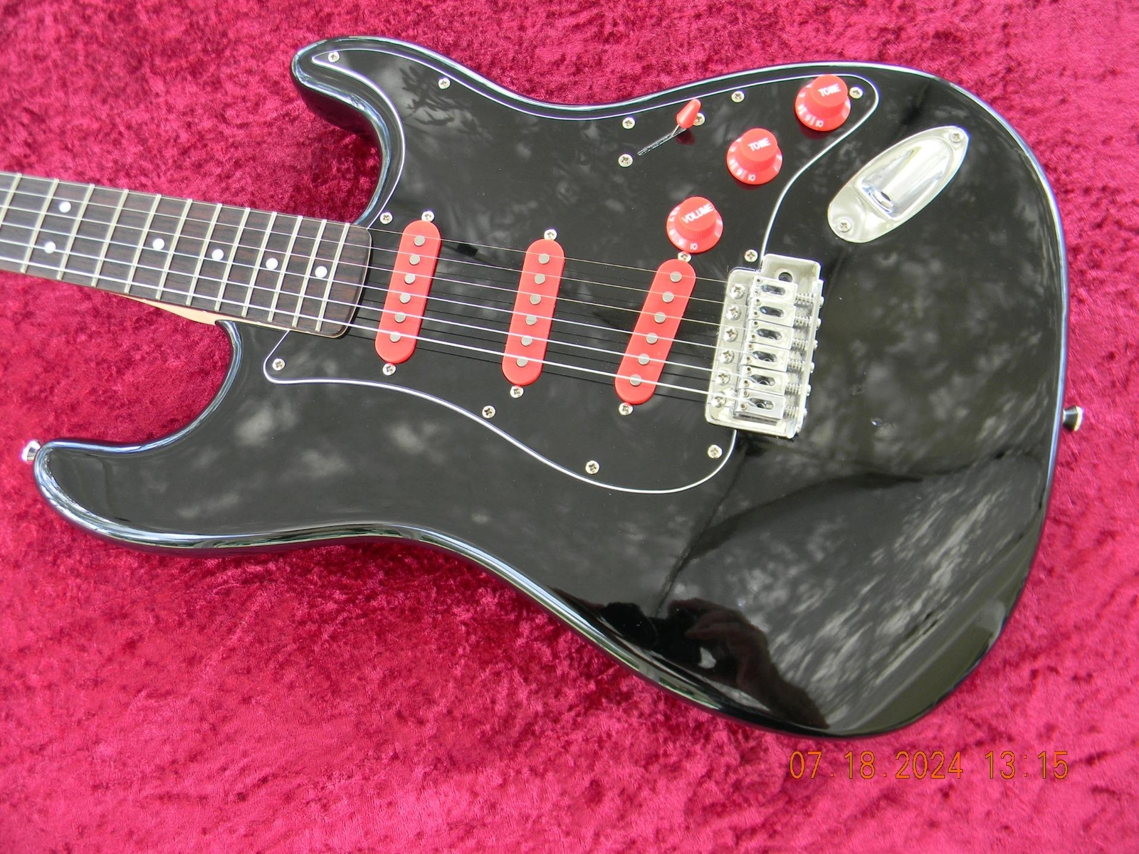 Squier “Custom Shack ” Stratocaster, Alnico 5 Pickups, Custom Wiring,Capacitor