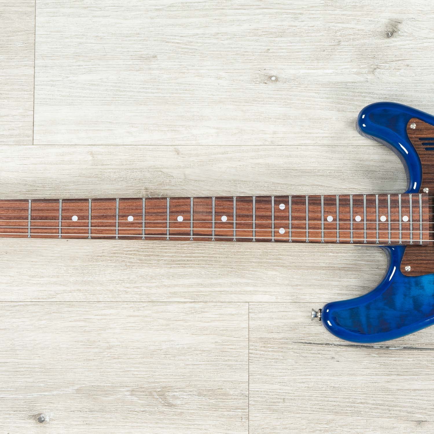 Mint Magneto U-ONE Sonnet Modern US-2300 HSS Gtr. Rosewd FB See Thru Blue Quilt