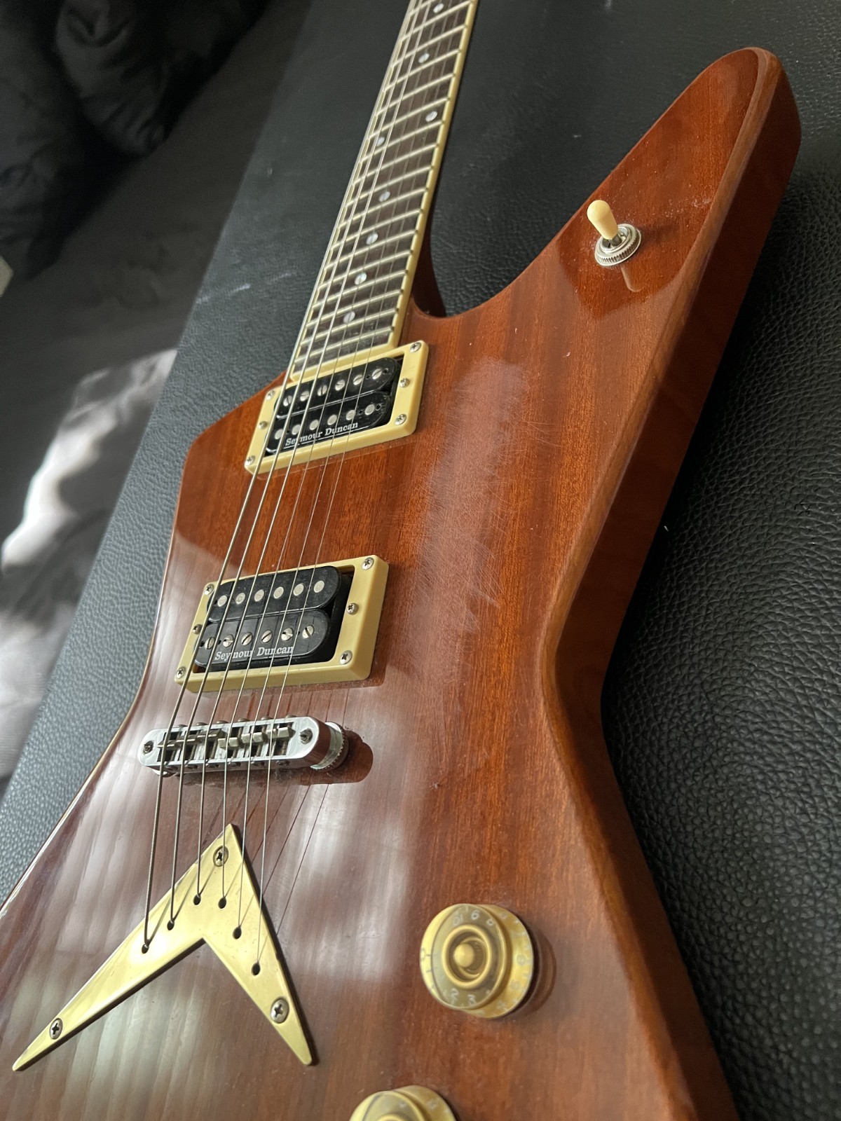 Dean Z Chicago Standard Electric Guitar – Hard Case Included