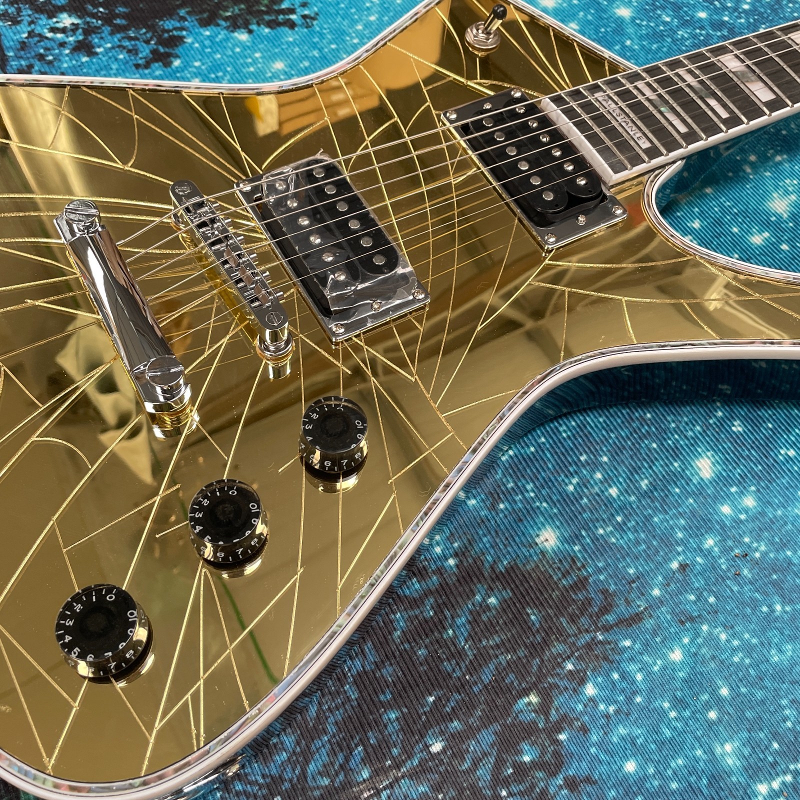 Gold Iceman Electric Guitar 6s Crack Mirror Body H-H Pickups Free Ship