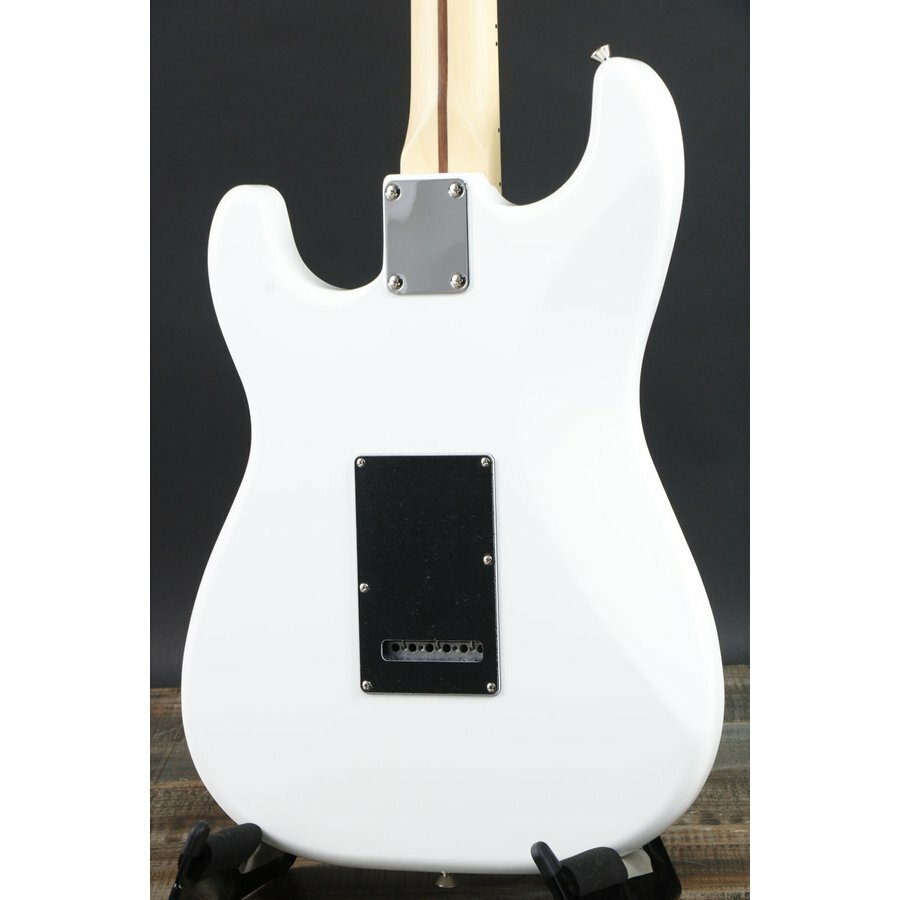 Fender Made in Japan Hybrid II Stratocaster Maple Fingerboard, Arctic White