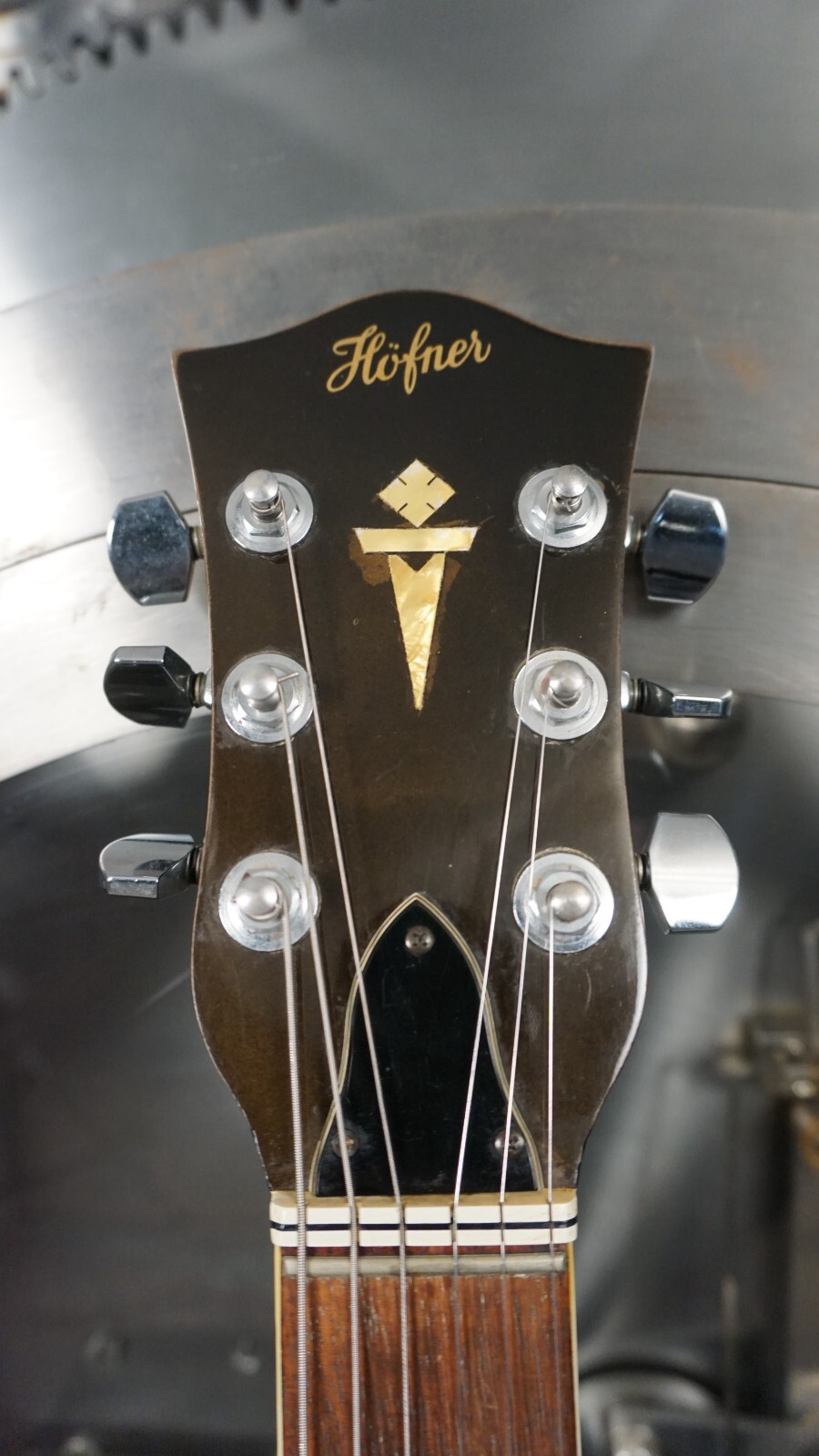 Hofner Red Rose Semi-Hollow Electric – Black Germany